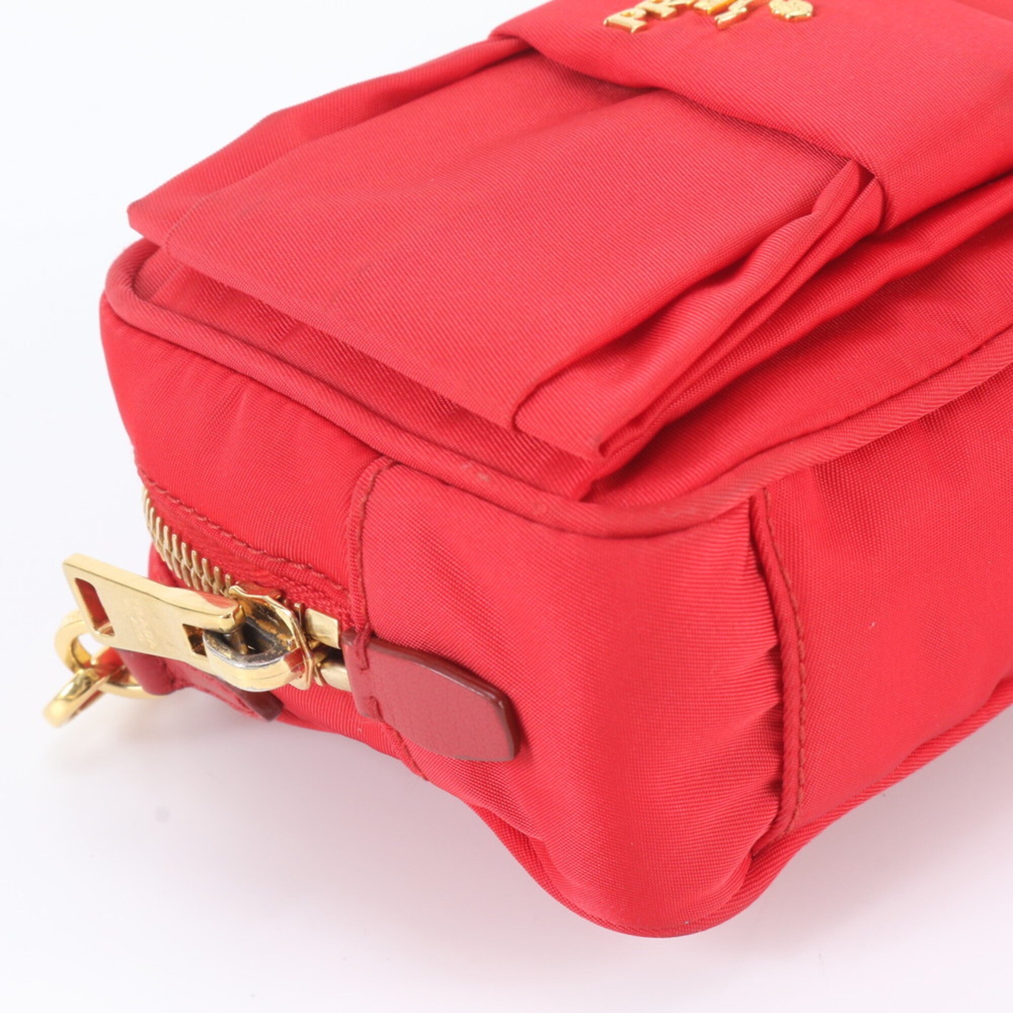 Prada Red Color Nylon Leather Shoulder Bag (Pre-Owned)