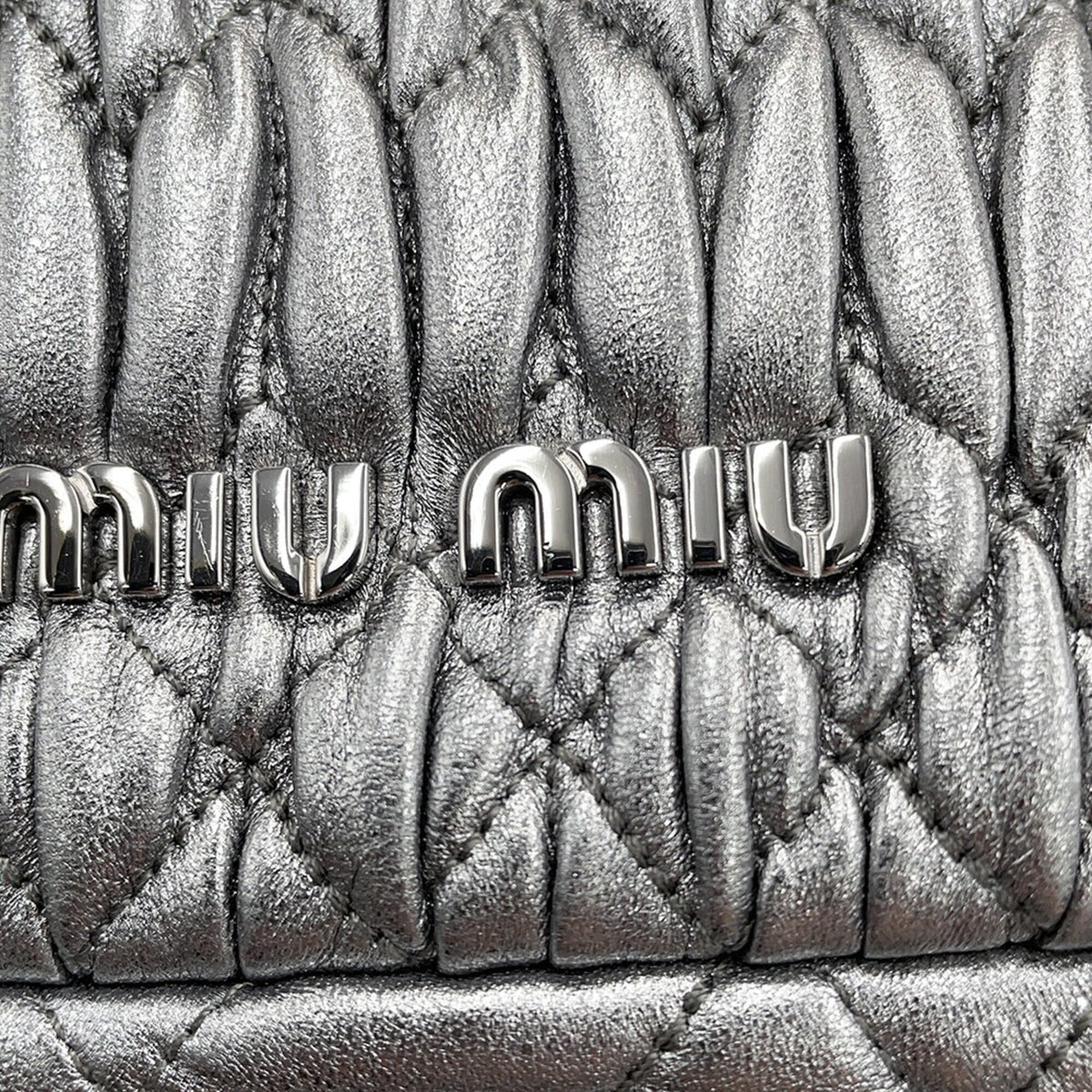 Miu Miu Matelasse Silver Shoulder Bag (Pre-Owned)