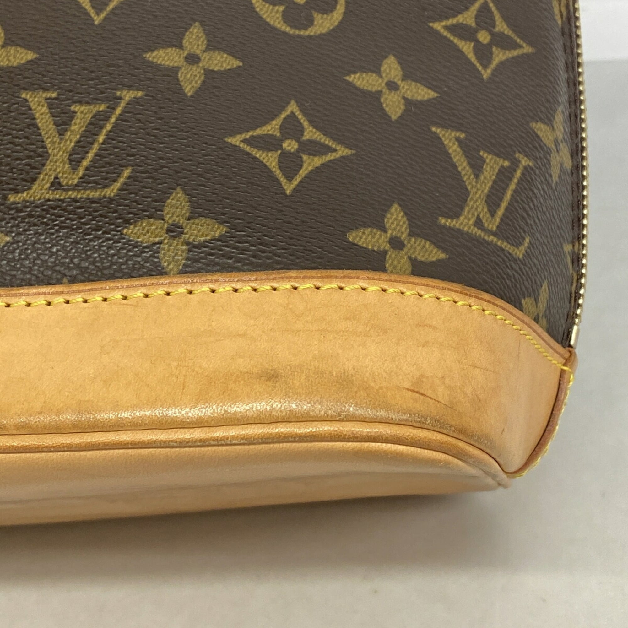 Louis Vuitton Brown Handbag (Pre-Owned)
