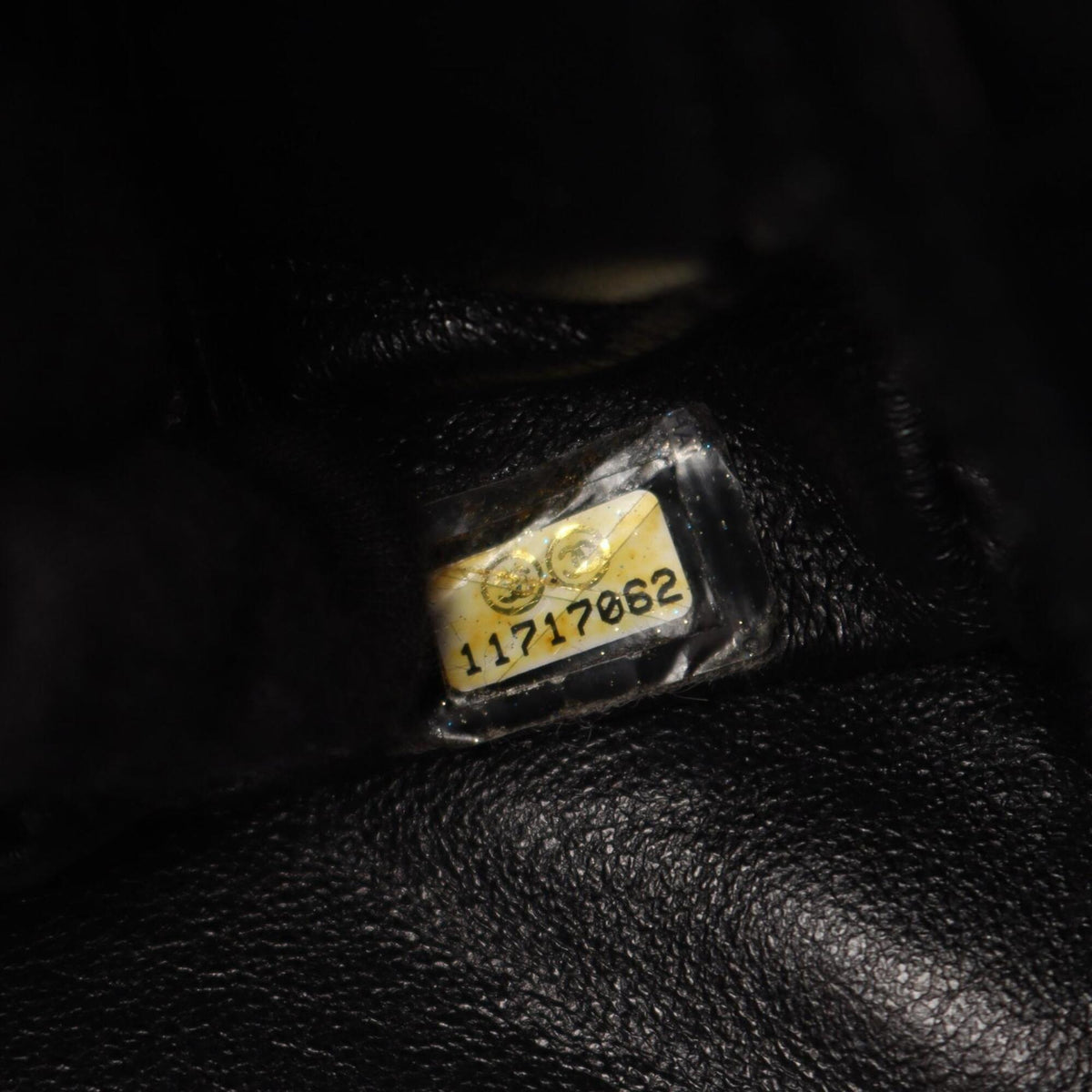 Chanel Black Grained Calfskin Handbag (Pre-Owned)