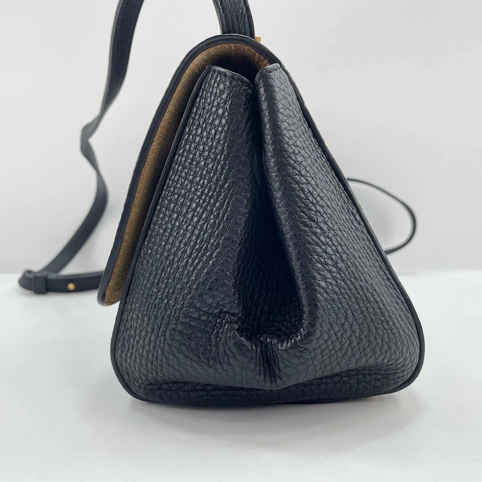 Bottega Veneta Black Shoulder Bag (Pre-Owned)