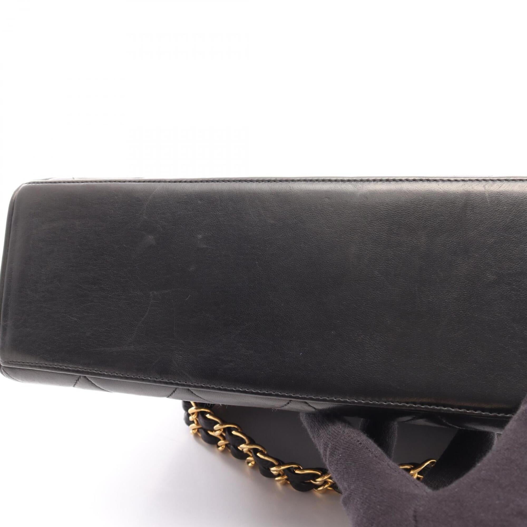 Chanel Black Leather Handbag (Pre-Owned)