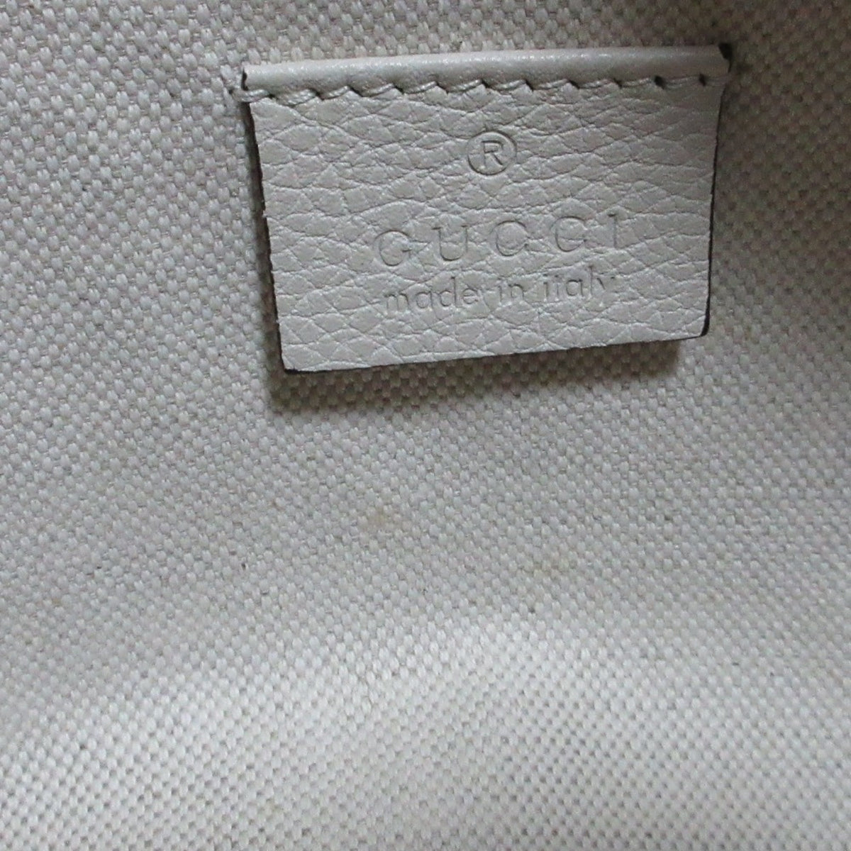 Gucci Off-White Leather Sling Bag (Pre-Owned)