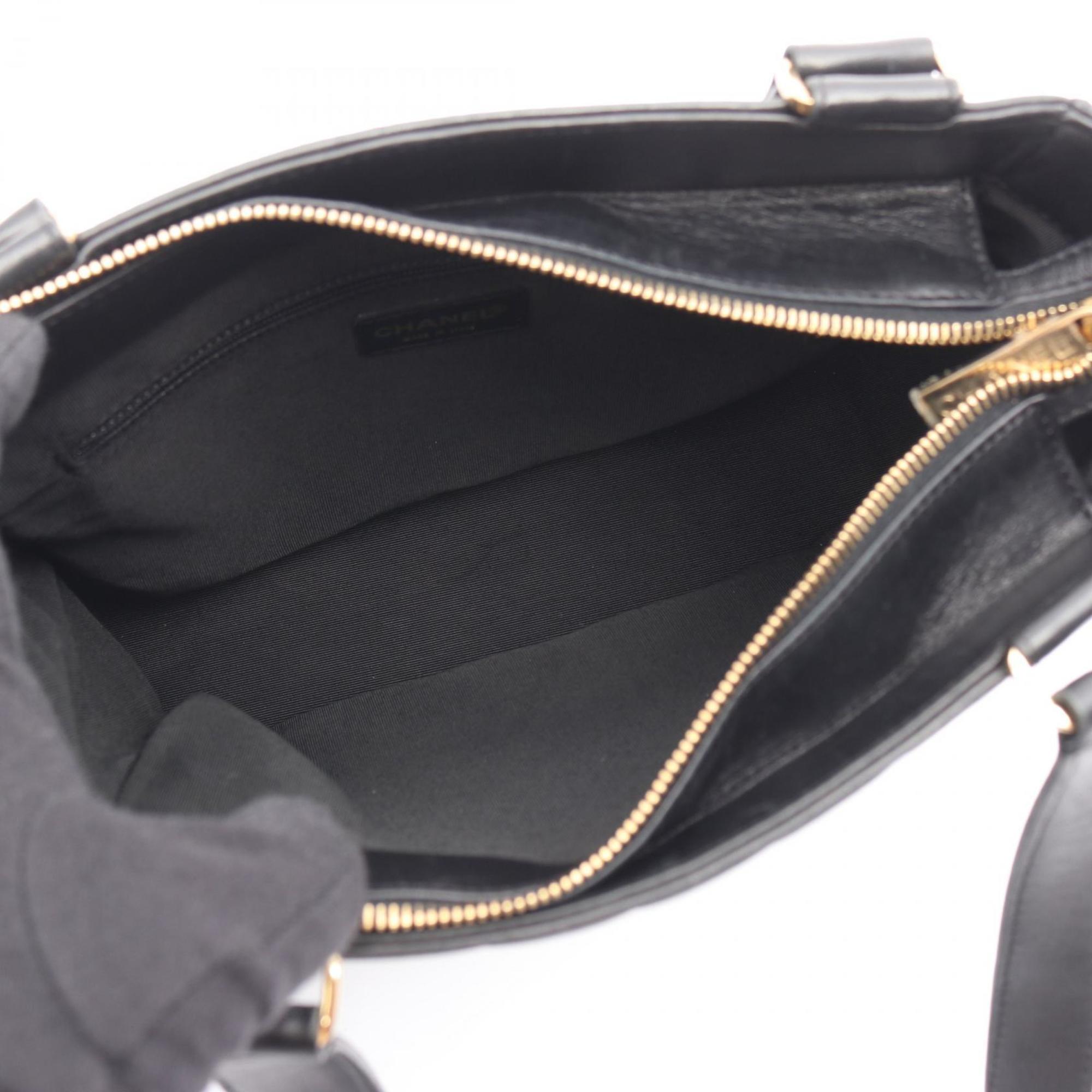 Chanel Black Leather Tote Bag (Pre-Owned)