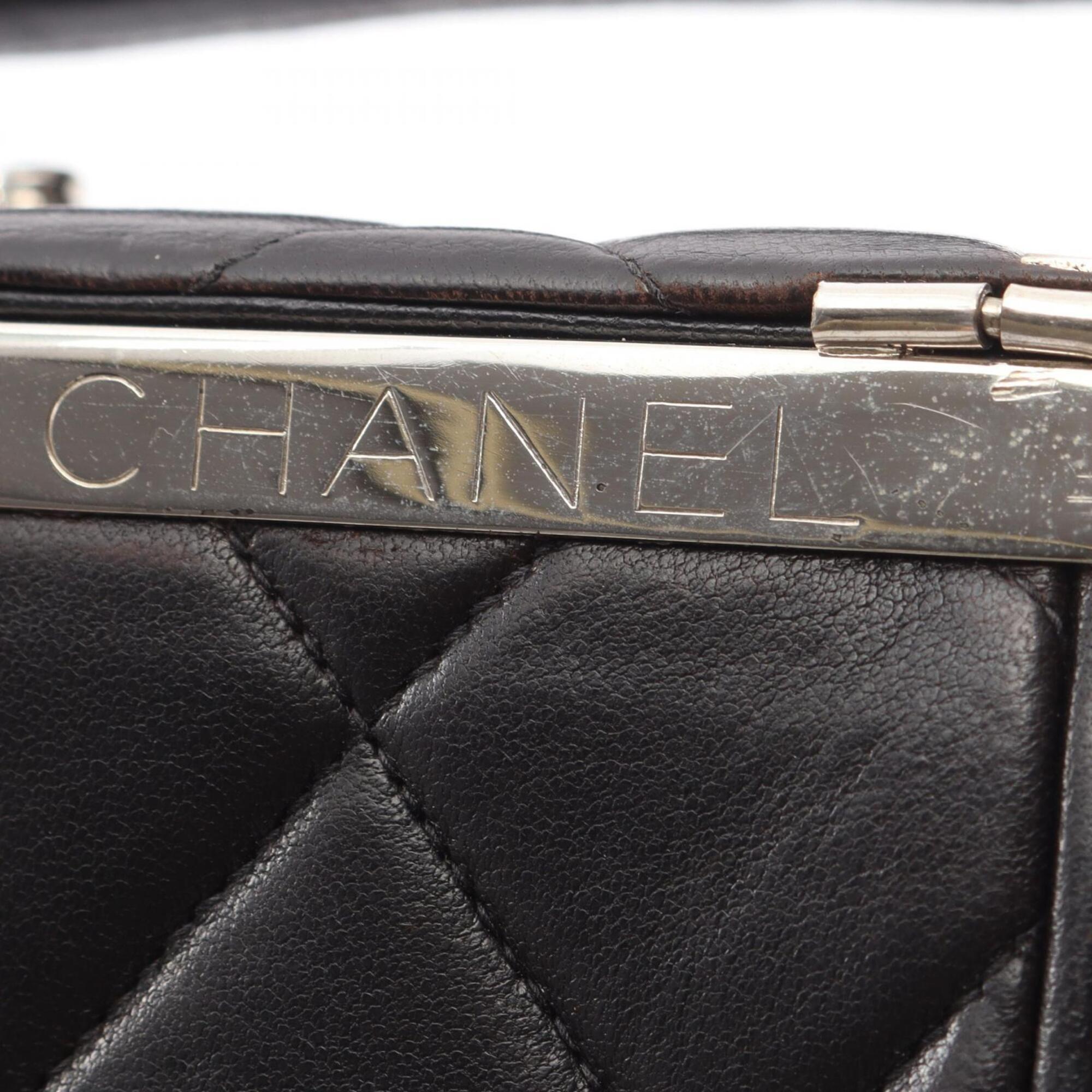 Chanel Black Leather Handbag (Pre-Owned)