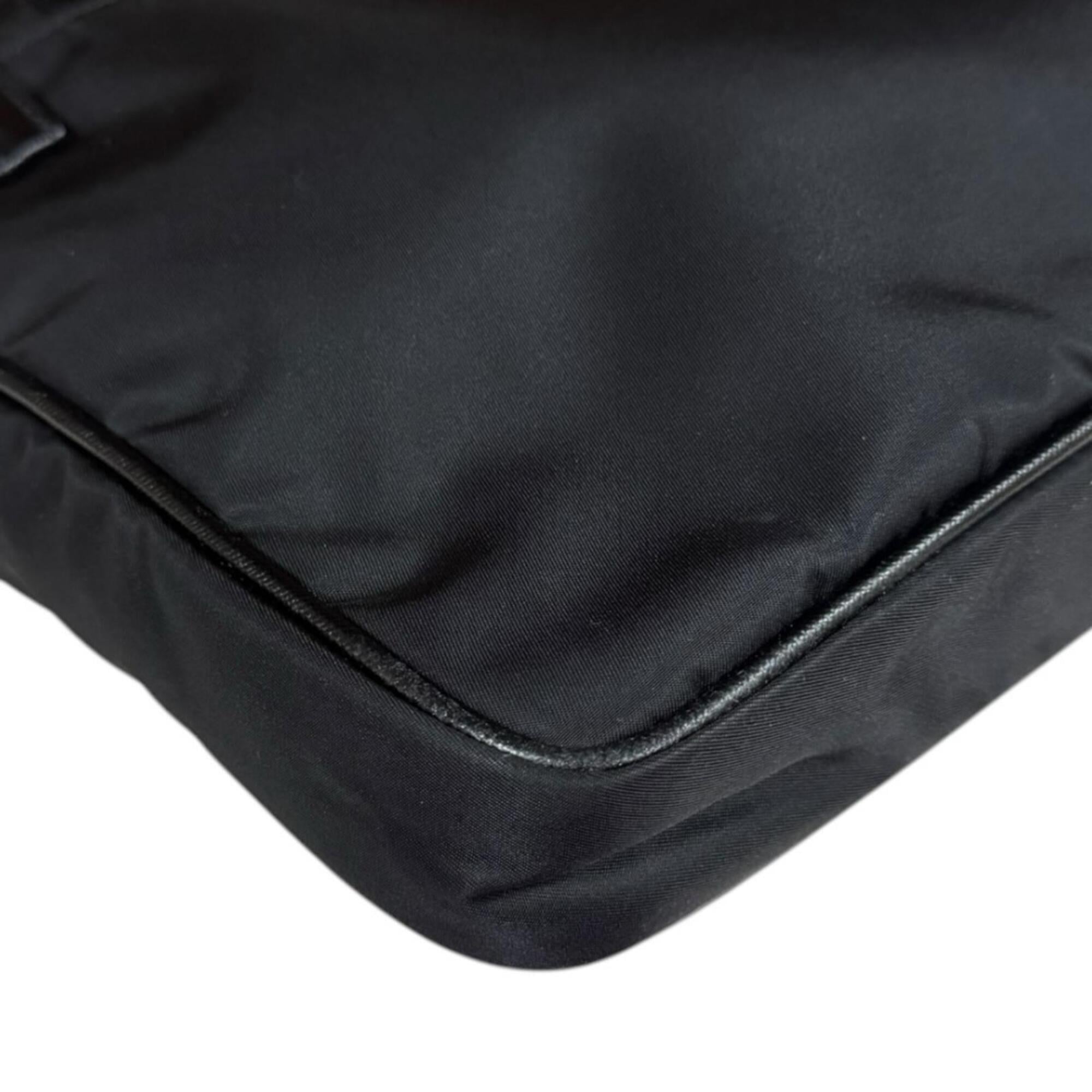 Prada Black Nylon Shoulder Bag (Pre-Owned)