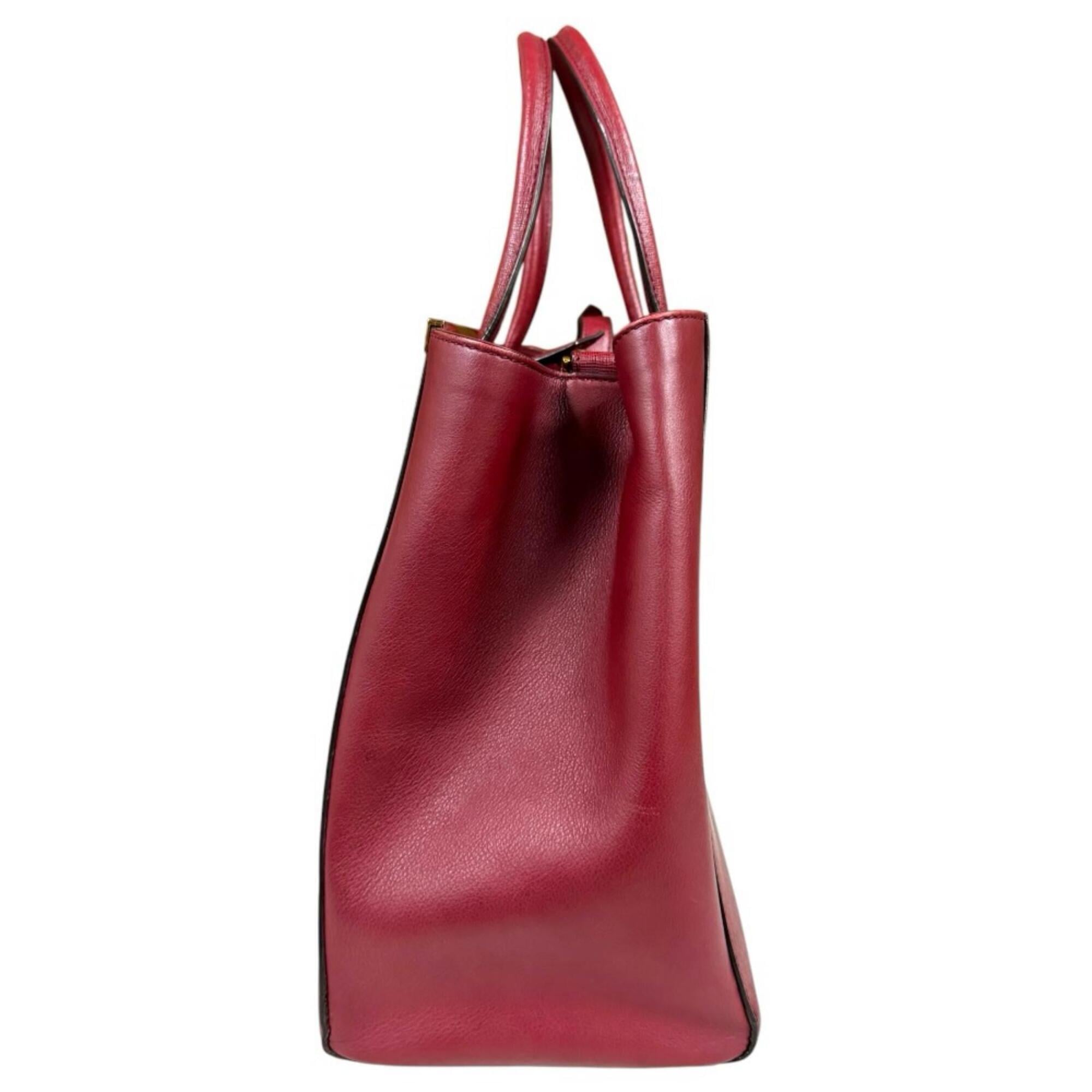 Fendi Red Color White Leather Shoulder Bag (Pre-Owned)