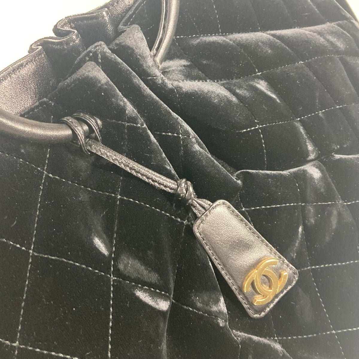 Chanel Black Leather Handbag Tote Bag (Pre-Owned)