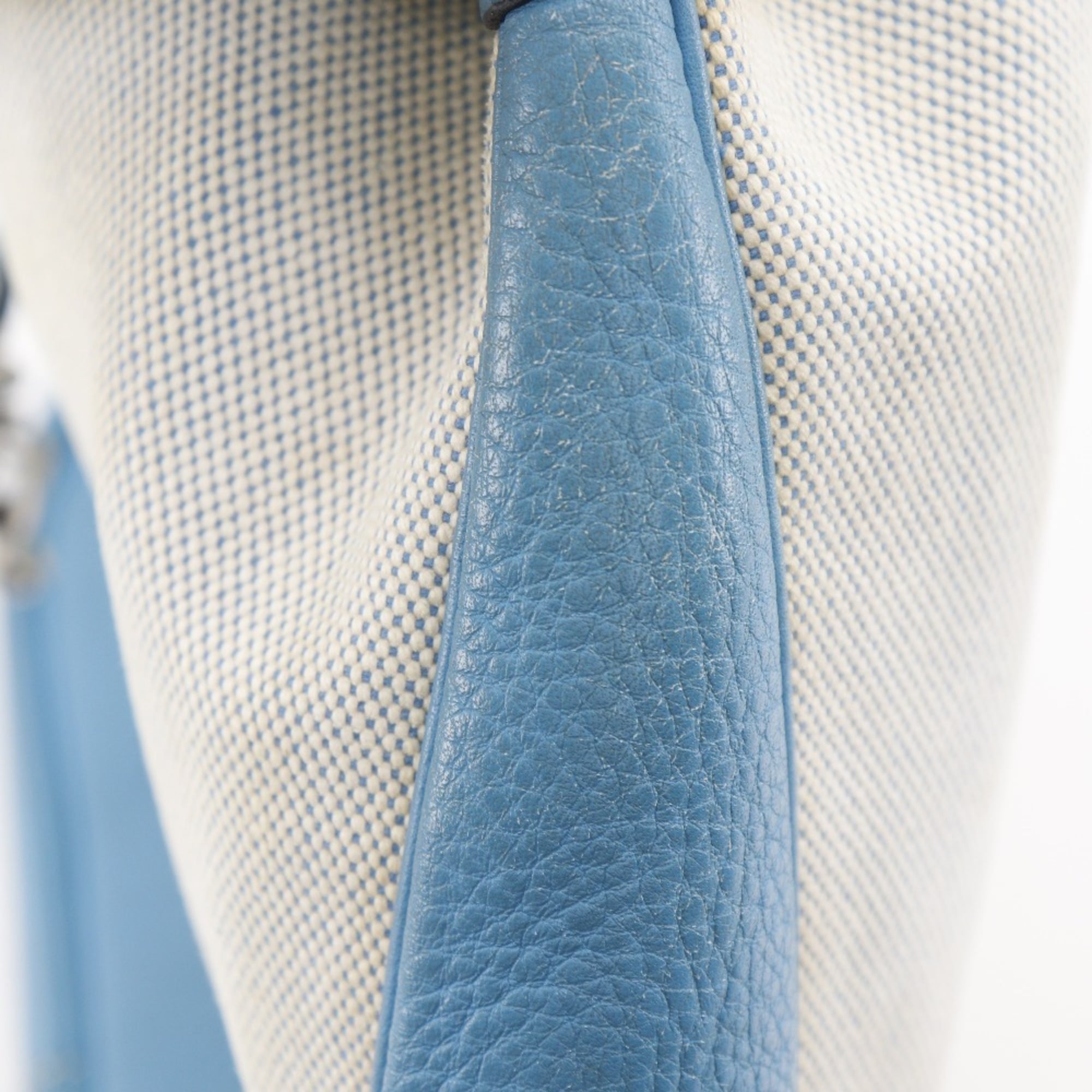 Hermes Trim Blue Natural Toile H Shoulder Bag (Pre-Owned)