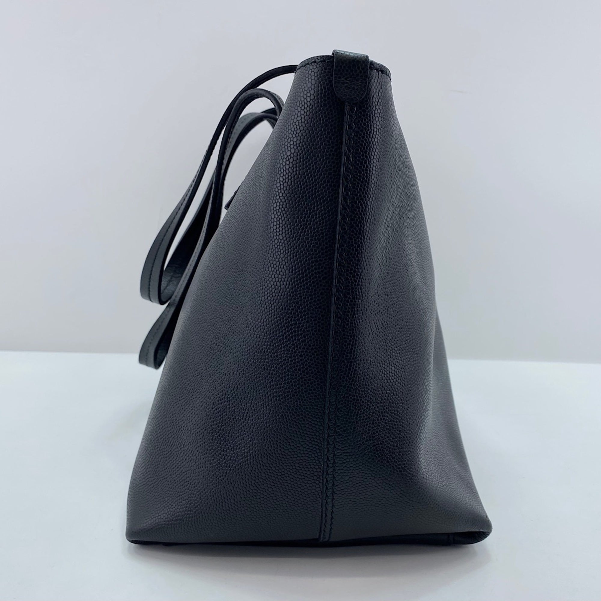 Salvatore Ferragamo Black Tote Bag (Pre-Owned)