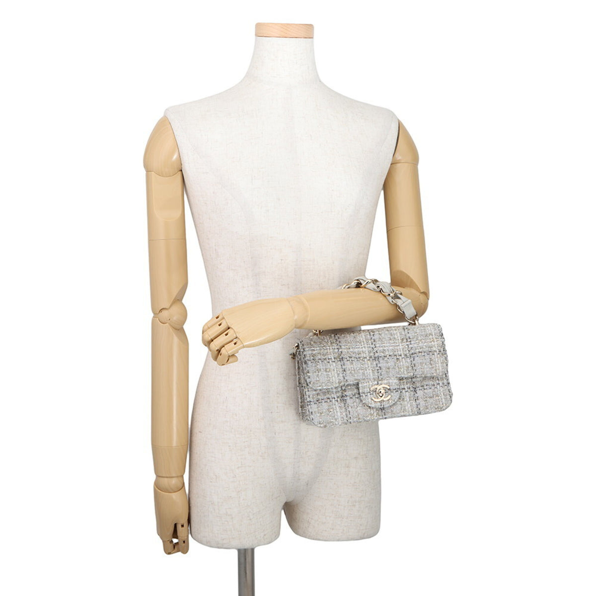 Chanel Gray Tweed Handbag Shoulder Bag (Pre-Owned)