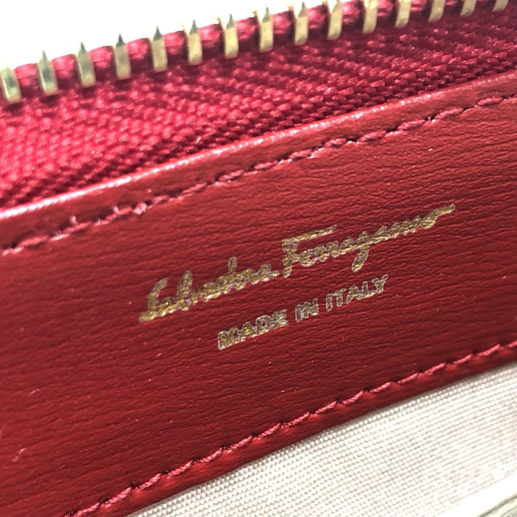 Salvatore Ferragamo Gancini Red Color Leather Long Wallet (Bi-Fold) (Pre-Owned)