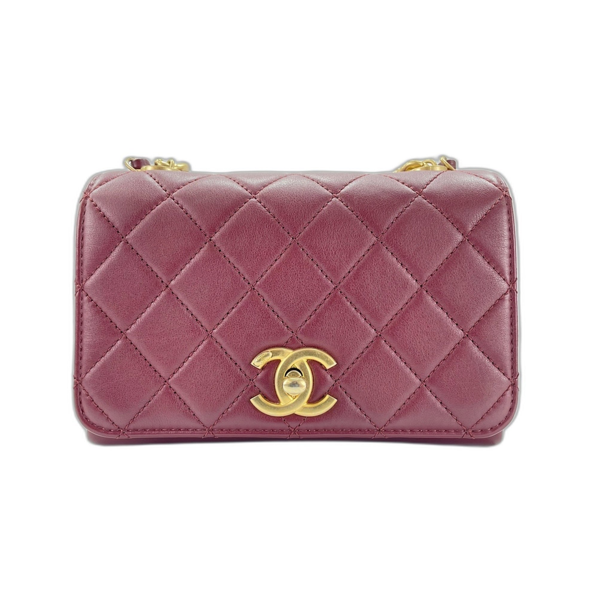 Chanel Matelasse Red Color Shoulder Bag (Pre-Owned)