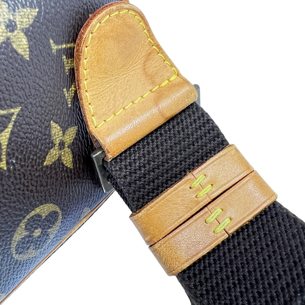 Louis Vuitton Brown Monogram Monogram Shoulder Bag Sling Bag (Pre-Owned)