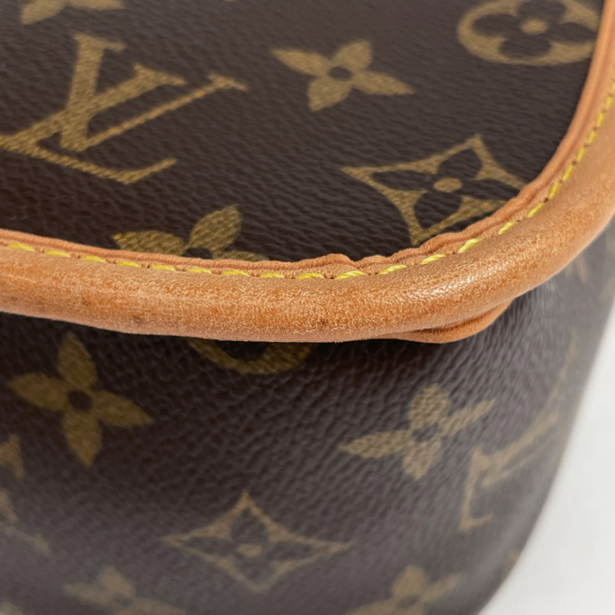Louis Vuitton Monogram Brown Monogram Shoulder Bag (Pre-Owned)