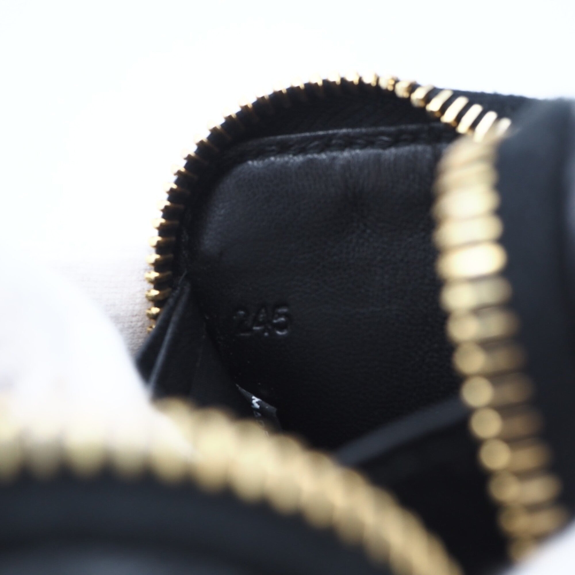Miu Miu Matelasse Black Leather Coin Purse/Coin Case (Pre-Owned)