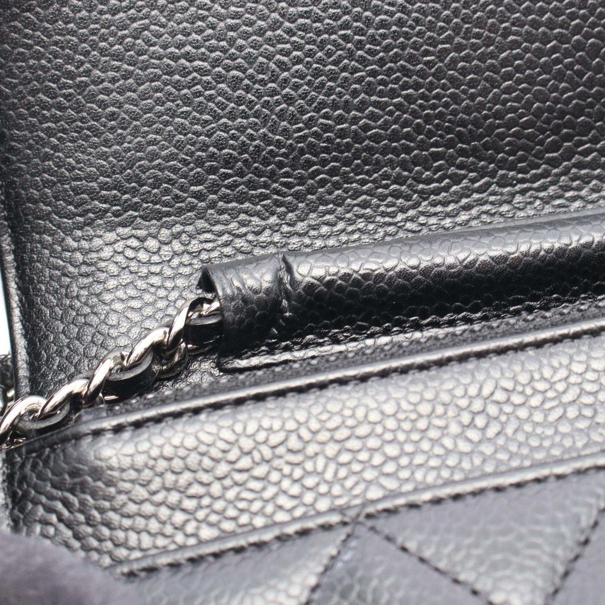Chanel Black Grained Calfskin Handbag Shoulder Bag (Pre-Owned)