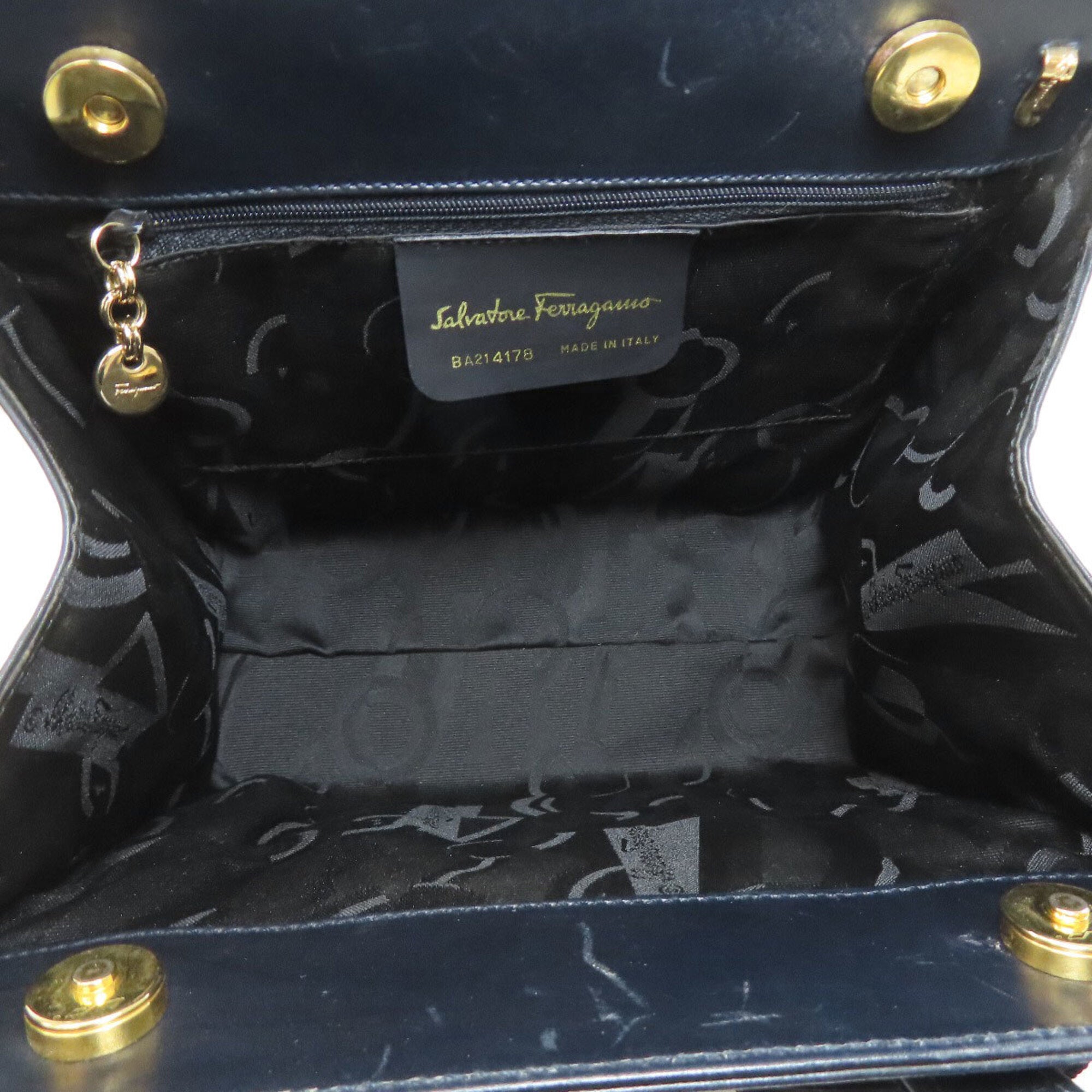 Salvatore Ferragamo Black Navy Leather Handbag (Pre-Owned)