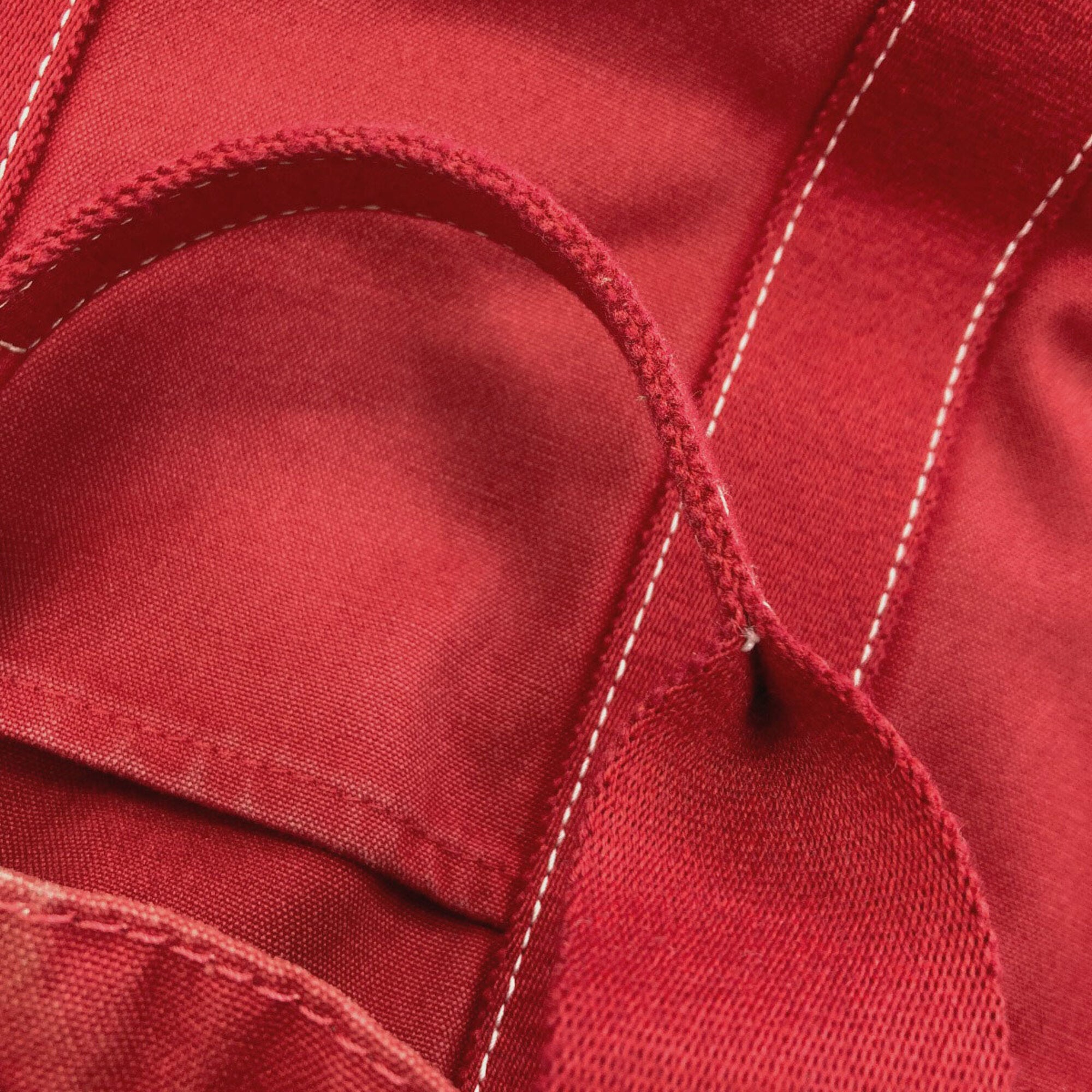 Hermes Deauville Red Color Canvas Handbag (Pre-Owned)