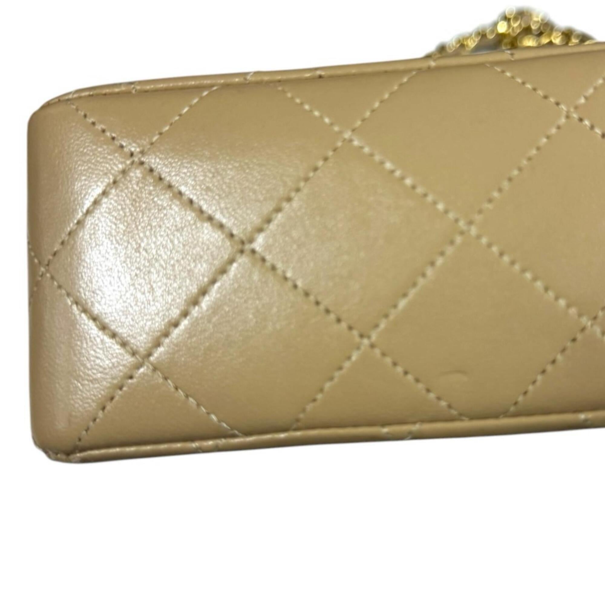 Chanel Beige Leather Shoulder Bag (Pre-Owned)