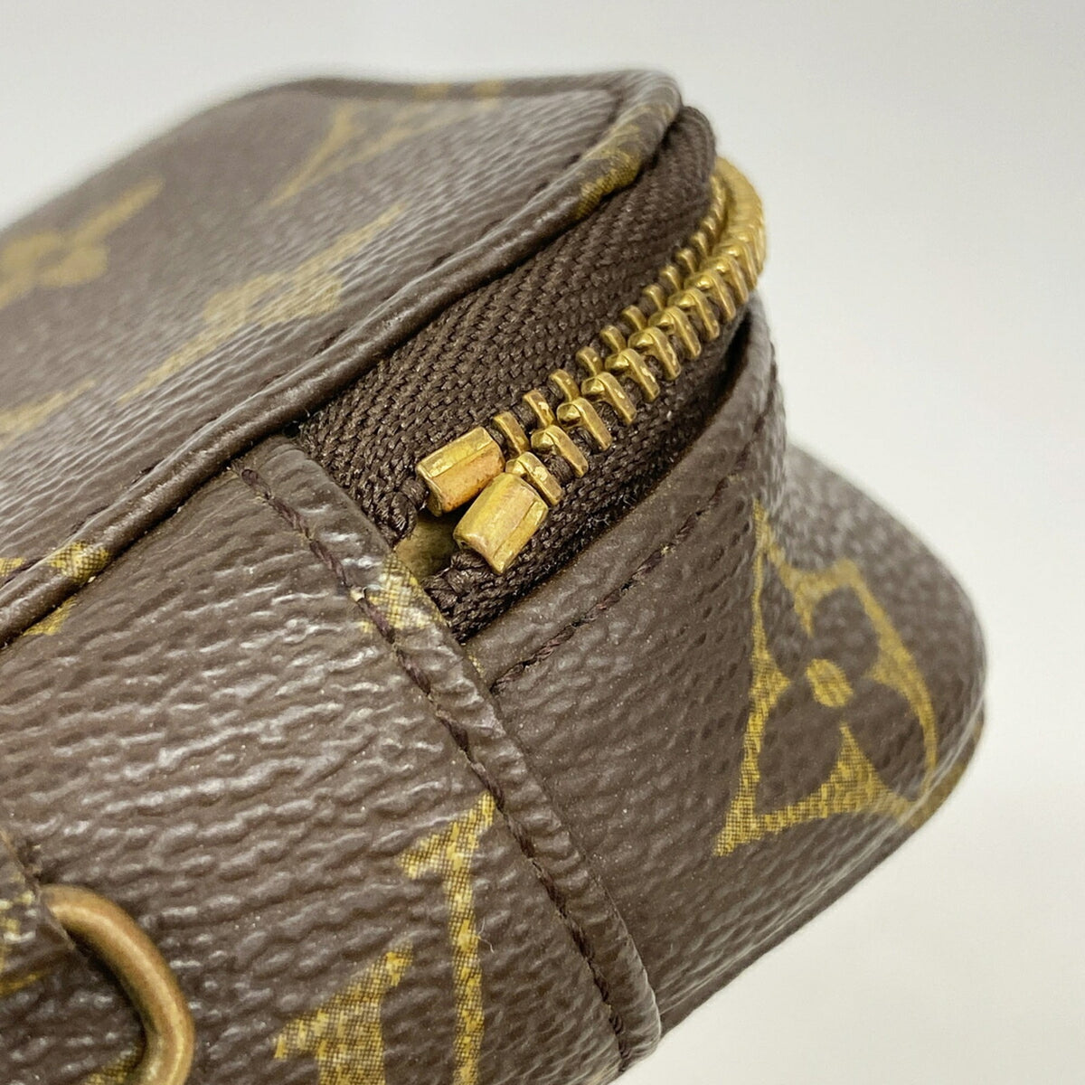 Louis Vuitton Brown (Pre-Owned)