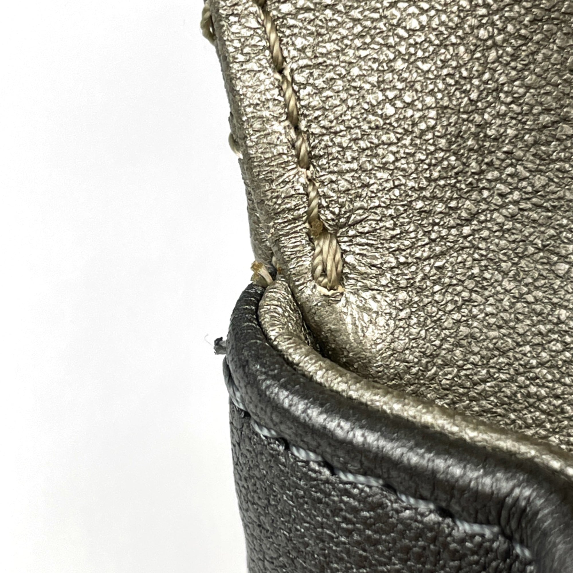 Chanel Matelasse Gold Silver Leather Shoulder Bag (Pre-Owned)