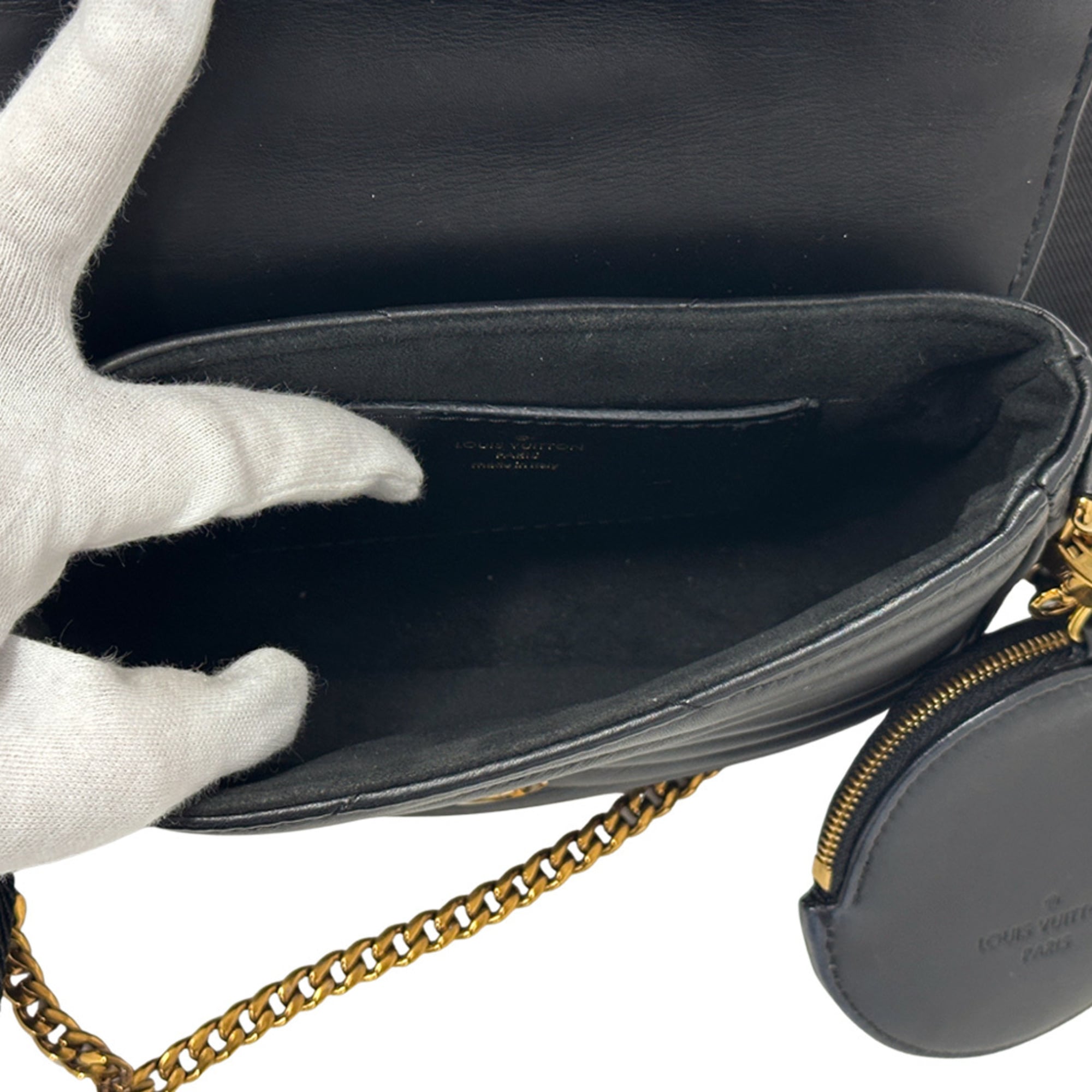 Louis Vuitton Black Noir Handbag Pouch Shoulder Bag (Pre-Owned)