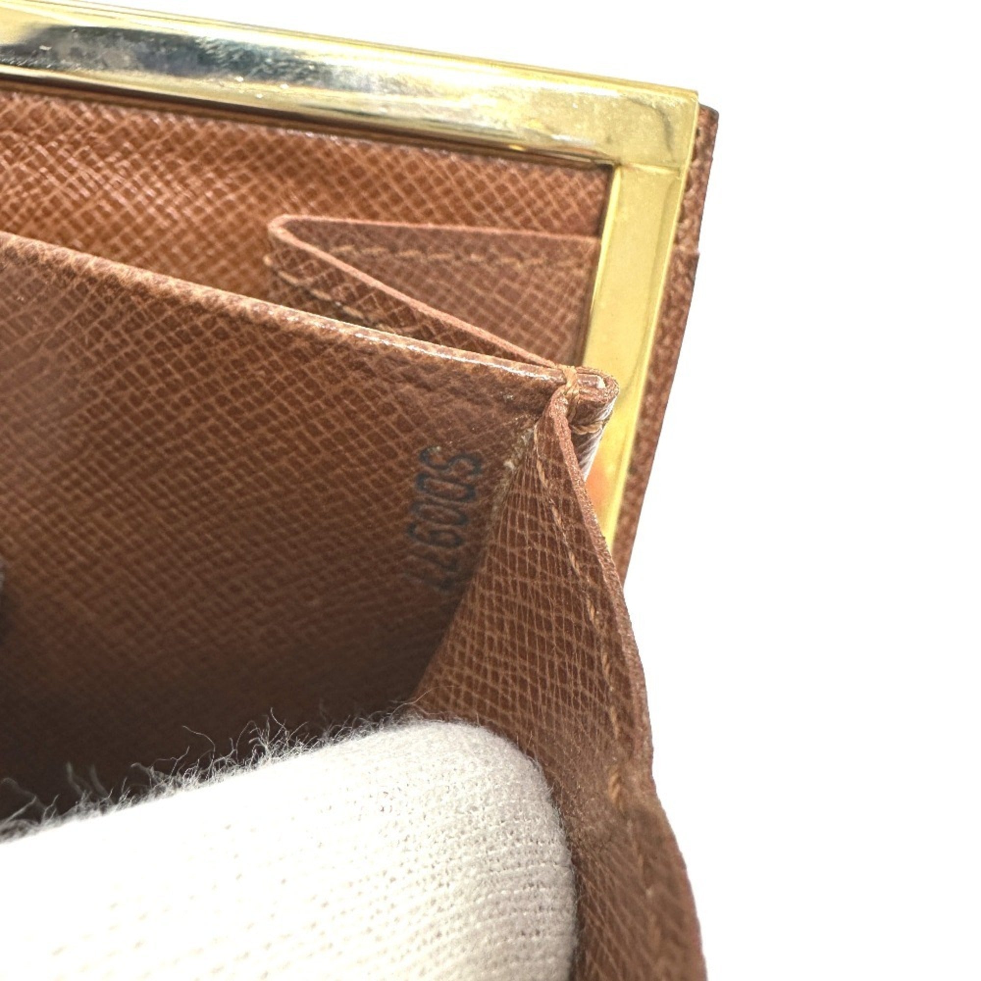 Louis Vuitton Brown Monogram Monogram Wallet (Bi-Fold) (Pre-Owned)