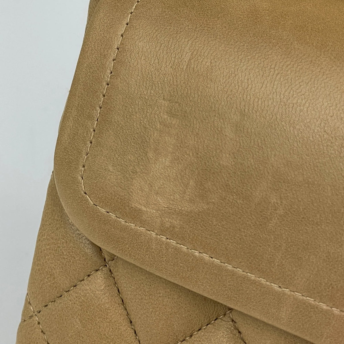 Chanel Matelasse Beige Leather Shoulder Bag (Pre-Owned)