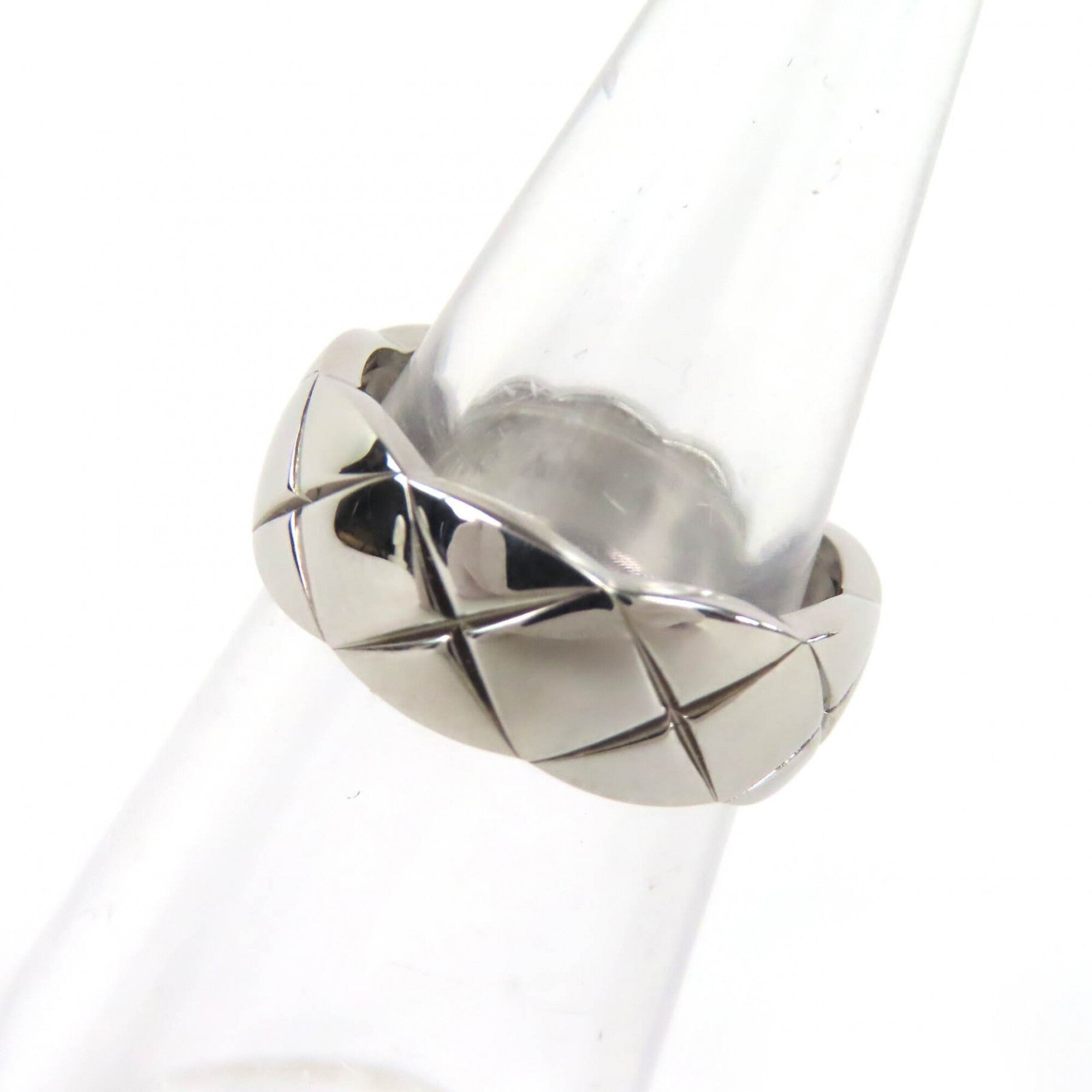 Chanel White Gold White Gold (18K) Band Ring (Pre-Owned)