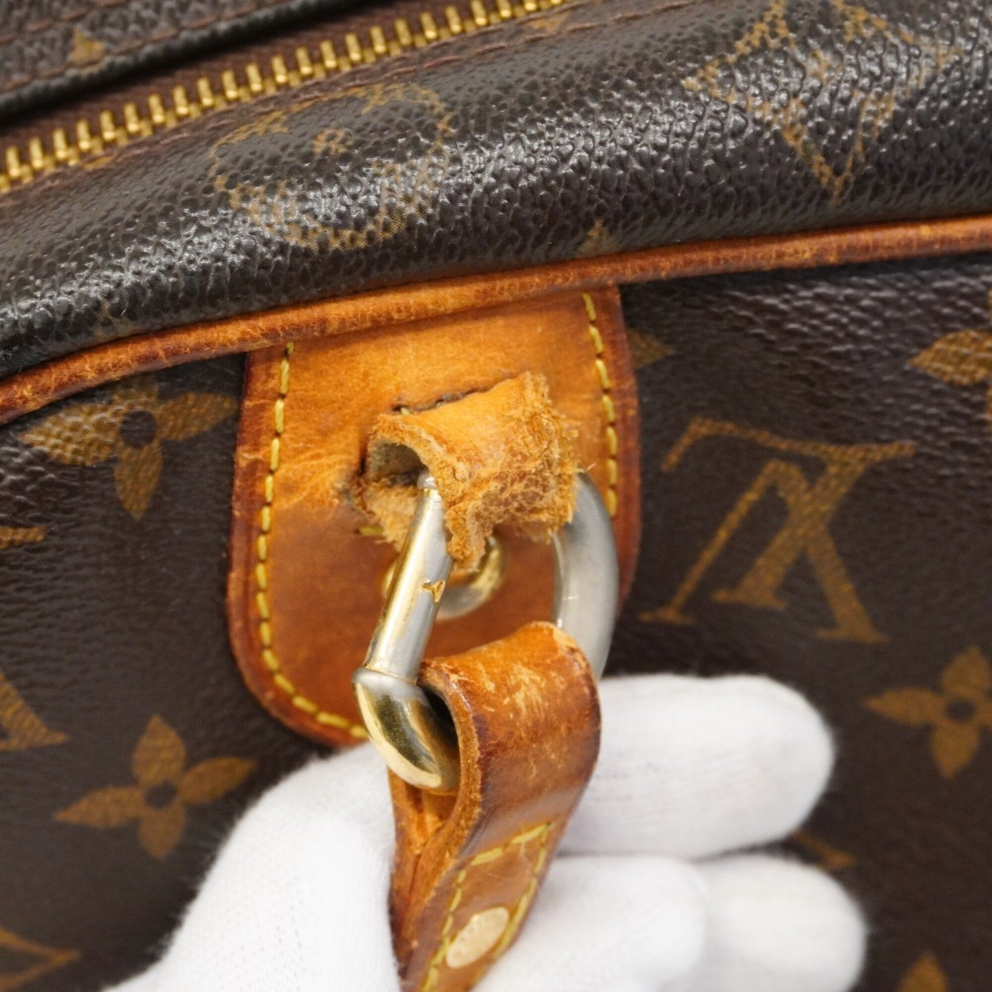 Louis Vuitton Brown Handbag (Pre-Owned)