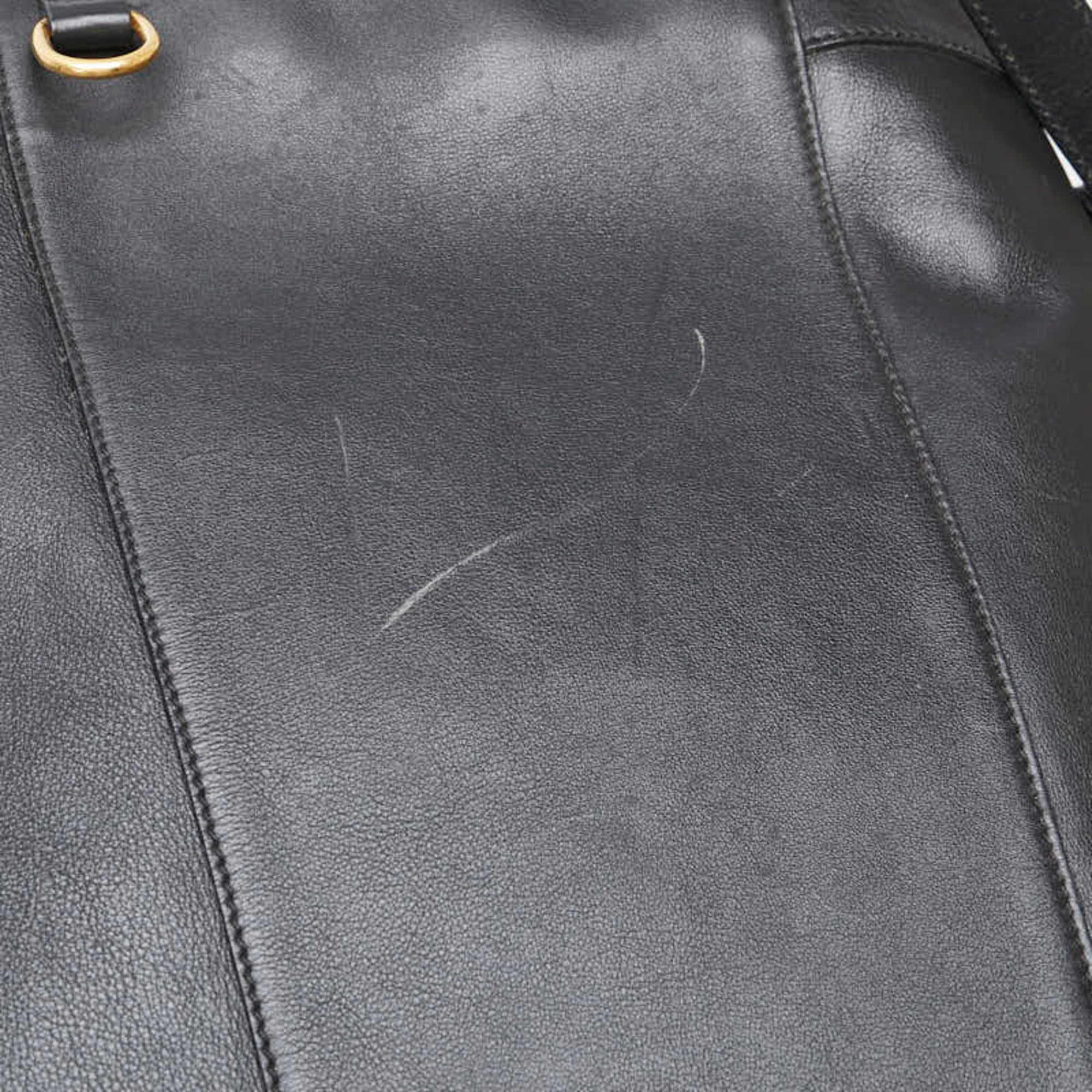 Gucci Black Leather Shoulder Bag Sling Bag (Pre-Owned)