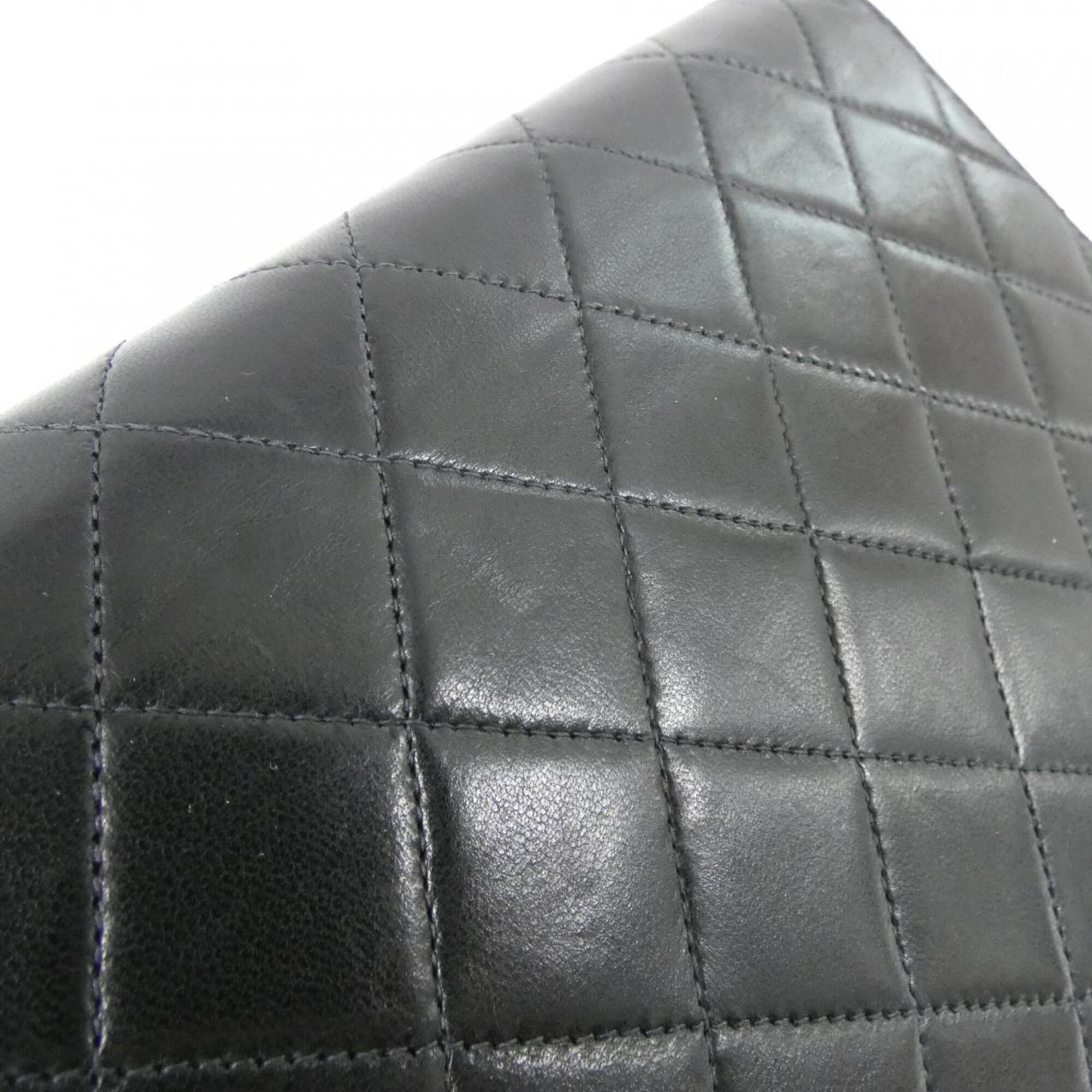 Chanel Black Shoulder Bag (Pre-Owned)