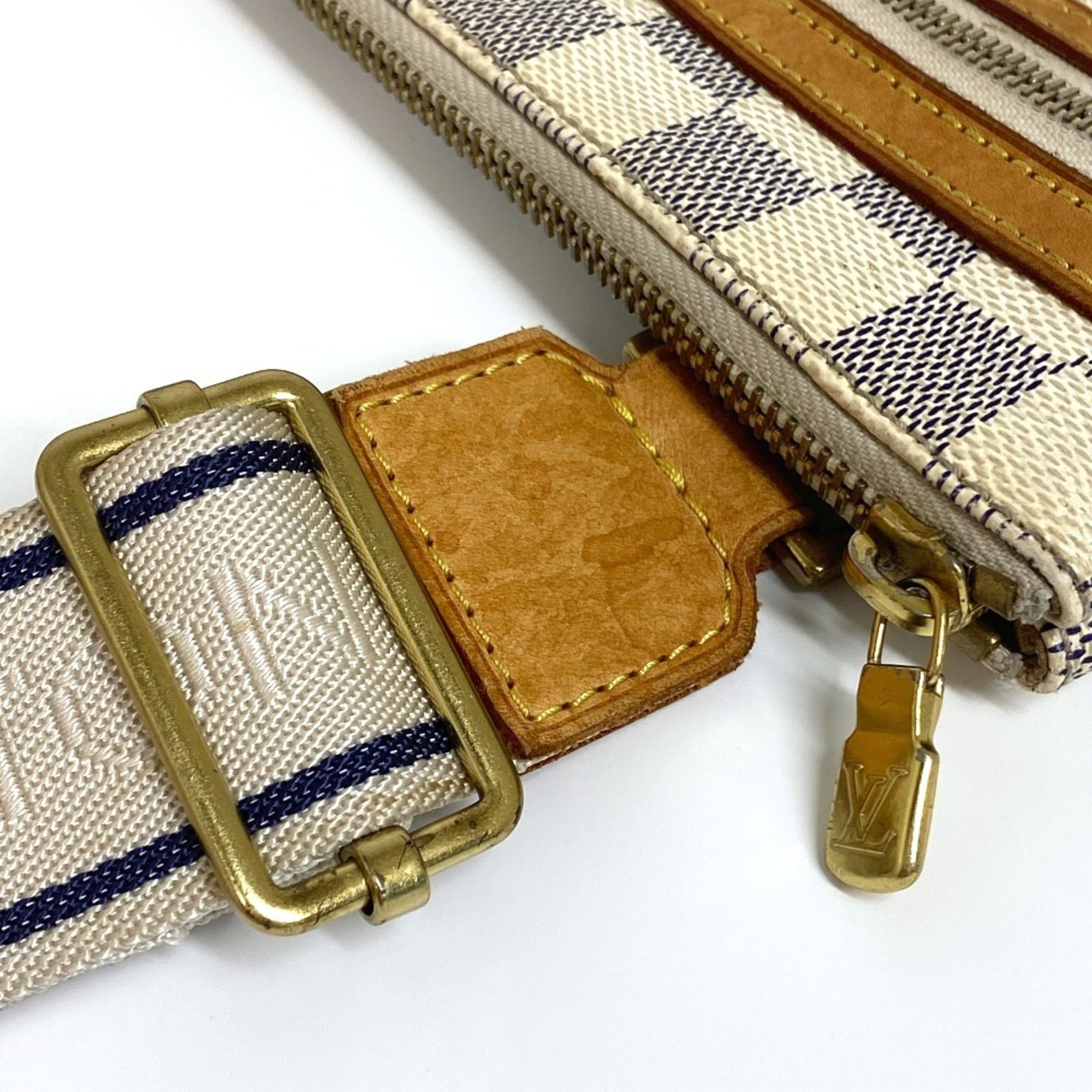 Louis Vuitton Damier Azur Azur White Damier Azur Pochette Shoulder Bag (Pre-Owned)
