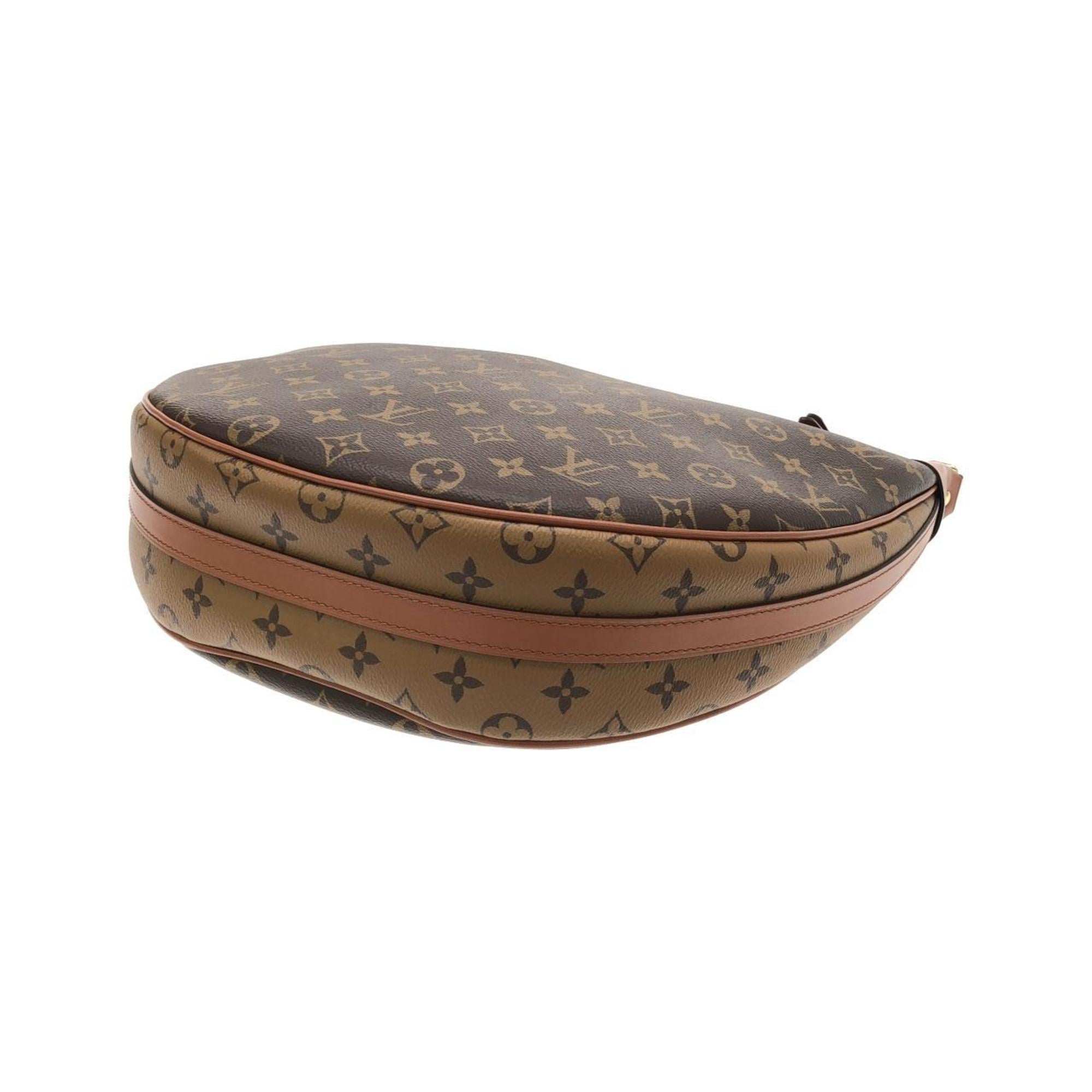 Louis Vuitton Marron Coated Canvas Pouch Shoulder Bag (Pre-Owned)