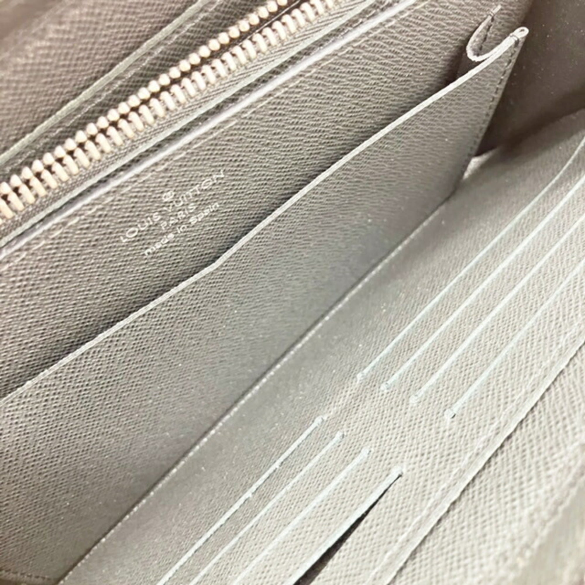 Louis Vuitton Ardoise Taiga Leather Long Wallet (Bi-Fold) (Pre-Owned)