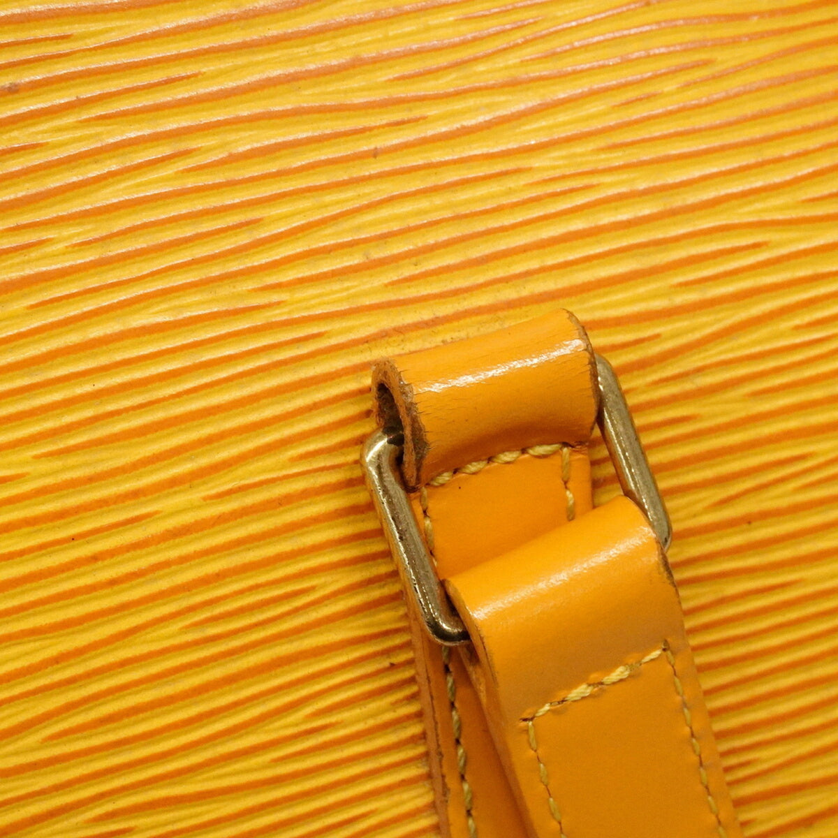 Louis Vuitton Jaune Handbag (Pre-Owned)
