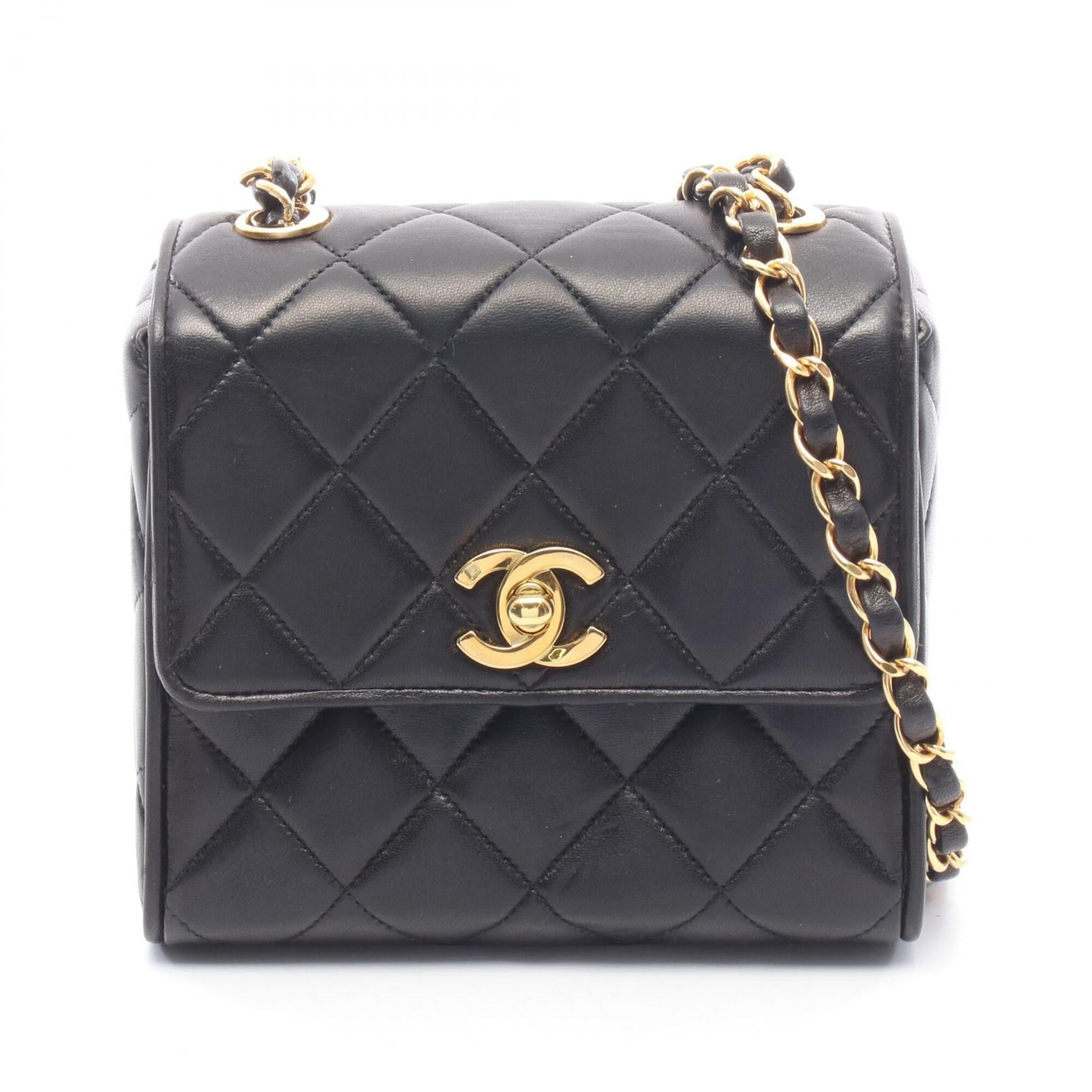 Chanel Black Leather Shoulder Bag (Pre-Owned)