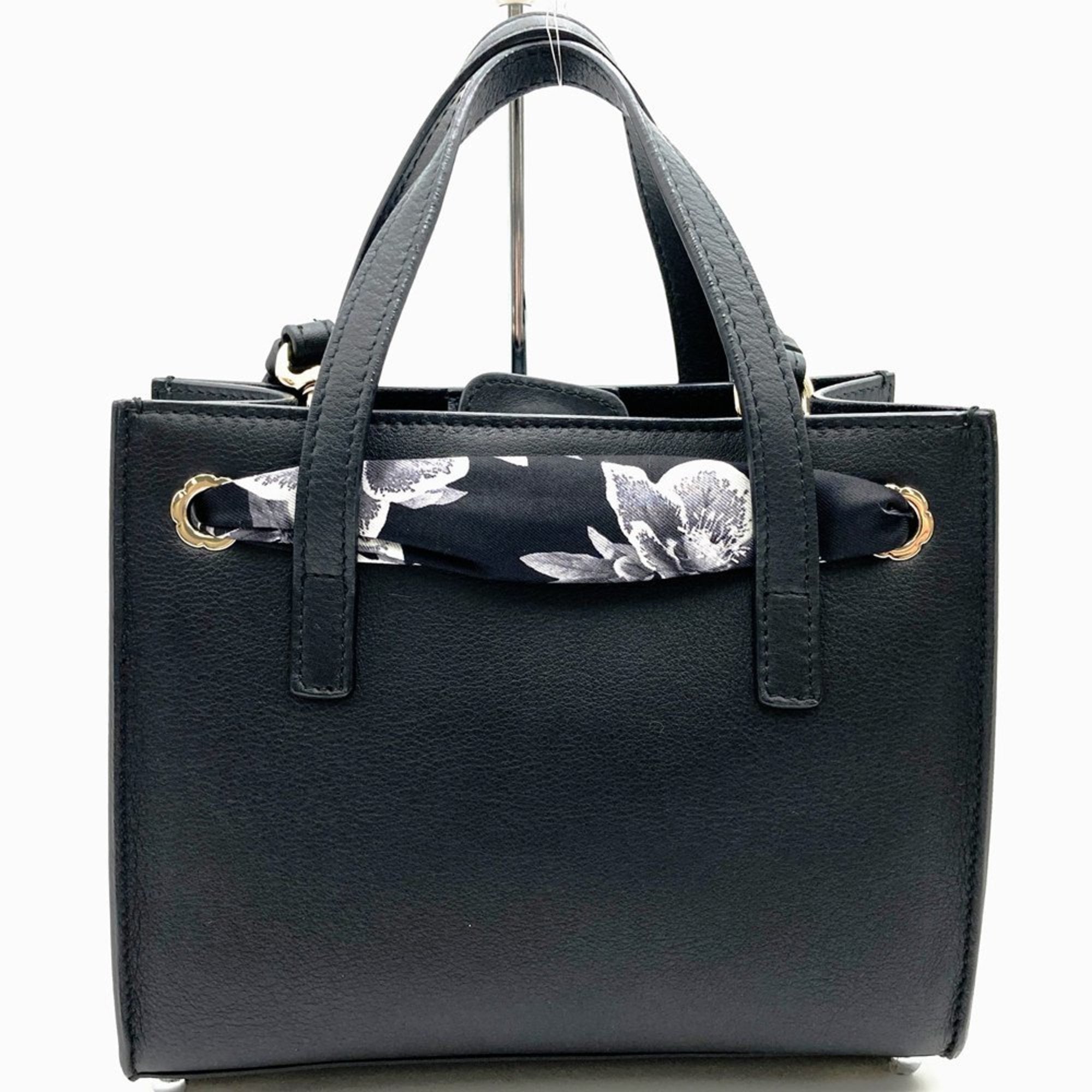 Salvatore Ferragamo Black Leather Handbag Shoulder Bag (Pre-Owned)