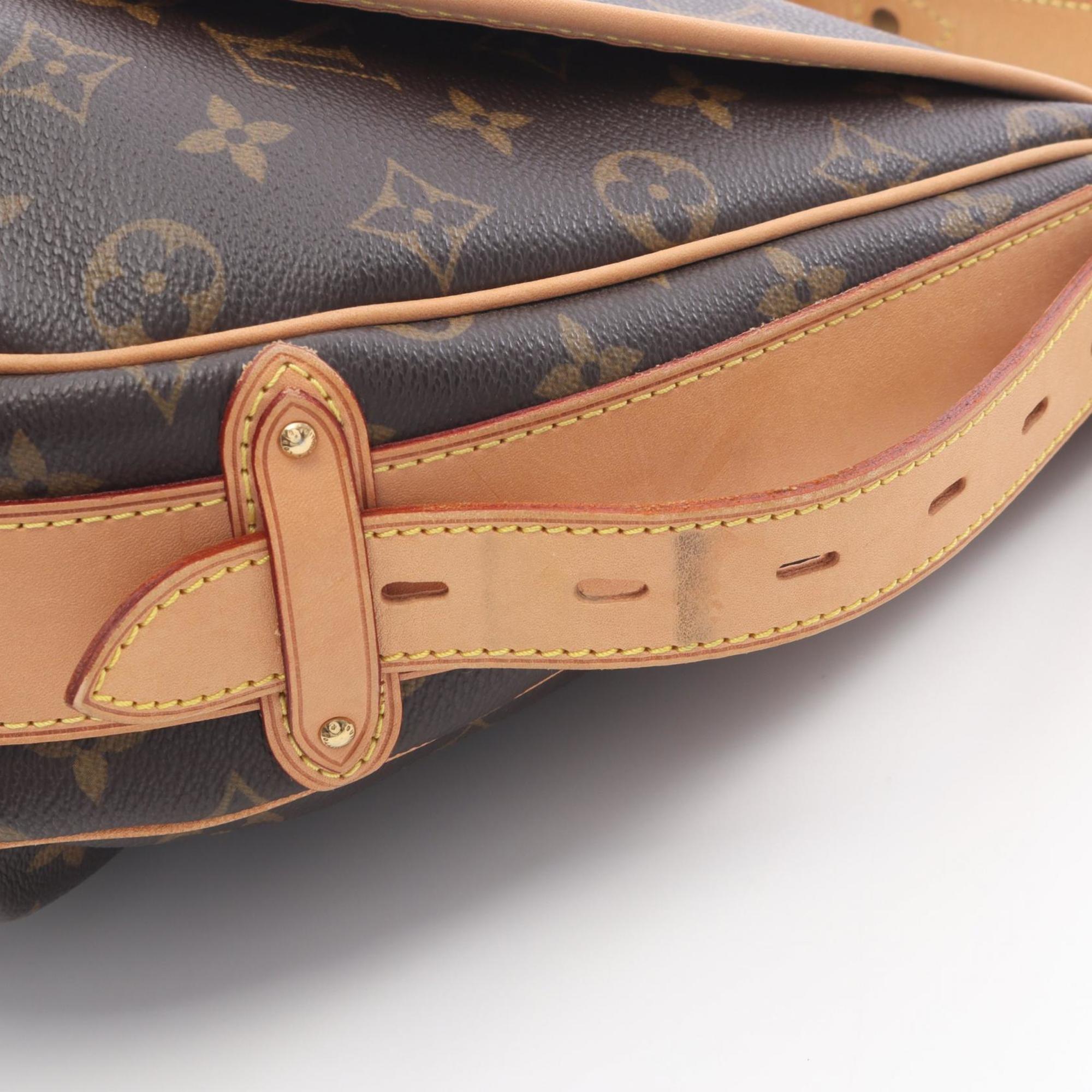 Louis Vuitton Brown Coated Canvas Leather Shoulder Bag (Pre-Owned)