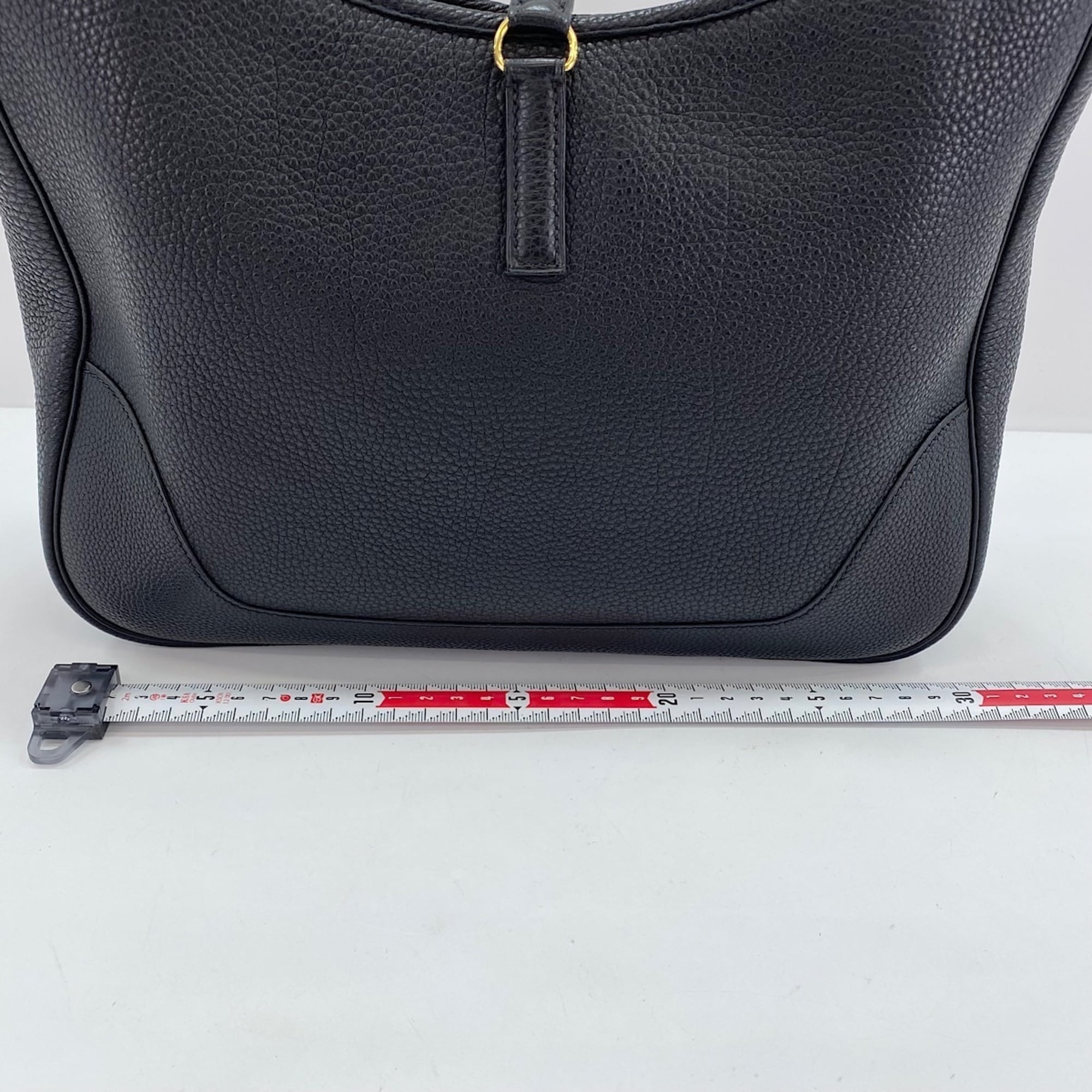 Hermes Trim Black Shoulder Bag (Pre-Owned)