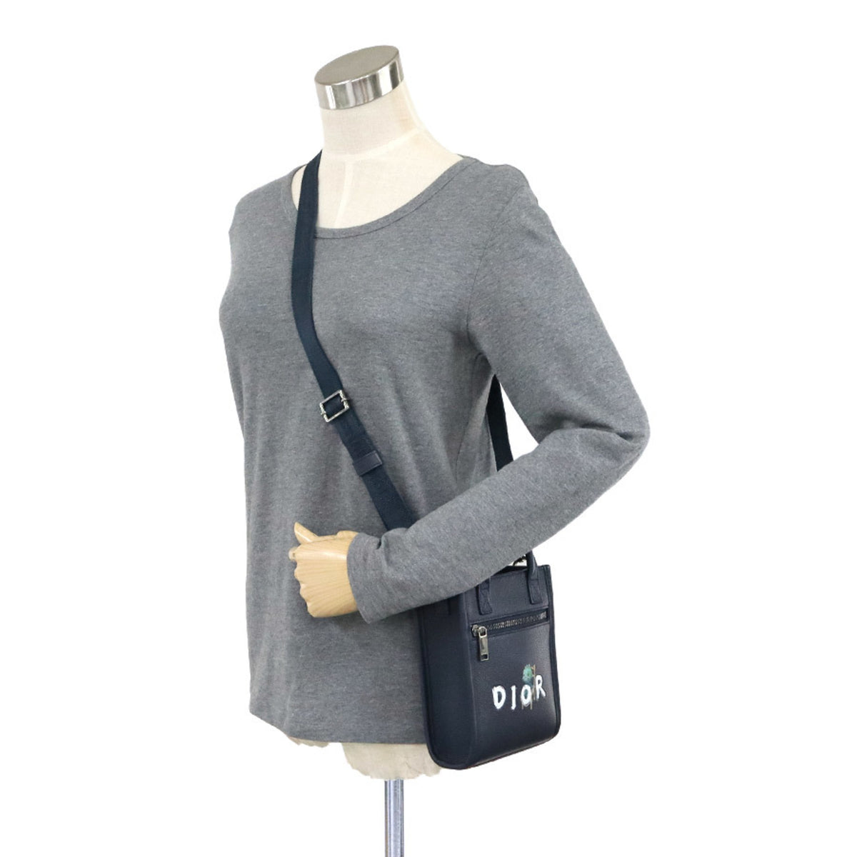Christian Dior Navy Leather Shoulder Bag (Pre-Owned)