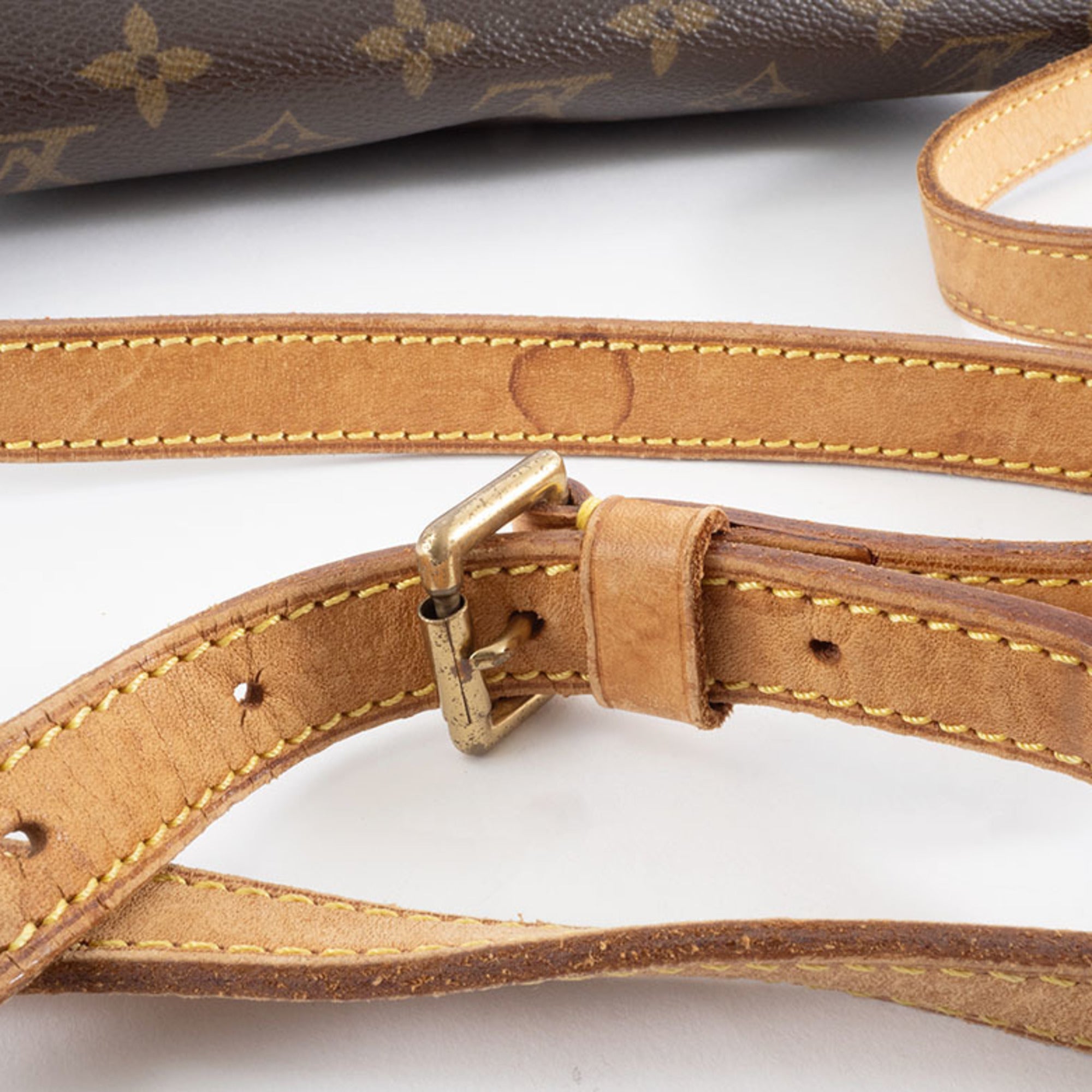 Louis Vuitton Brown Monogram Monogram Canvas Shoulder Bag (Pre-Owned)
