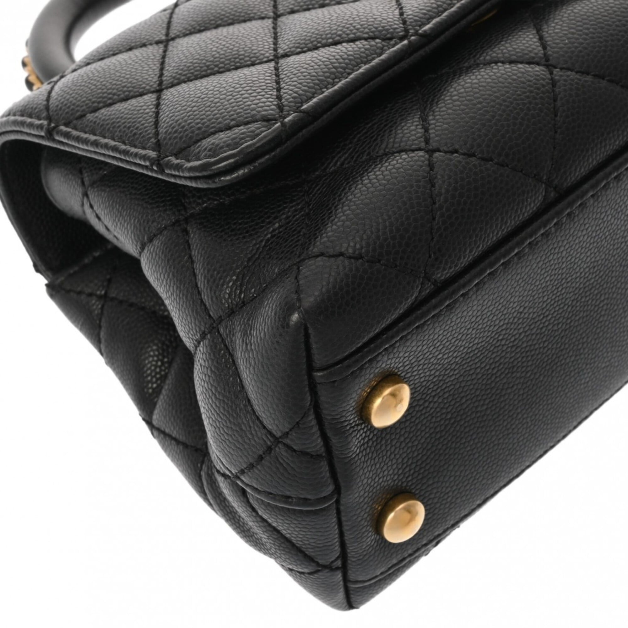 Chanel Black Grained Calfskin Handbag (Pre-Owned)