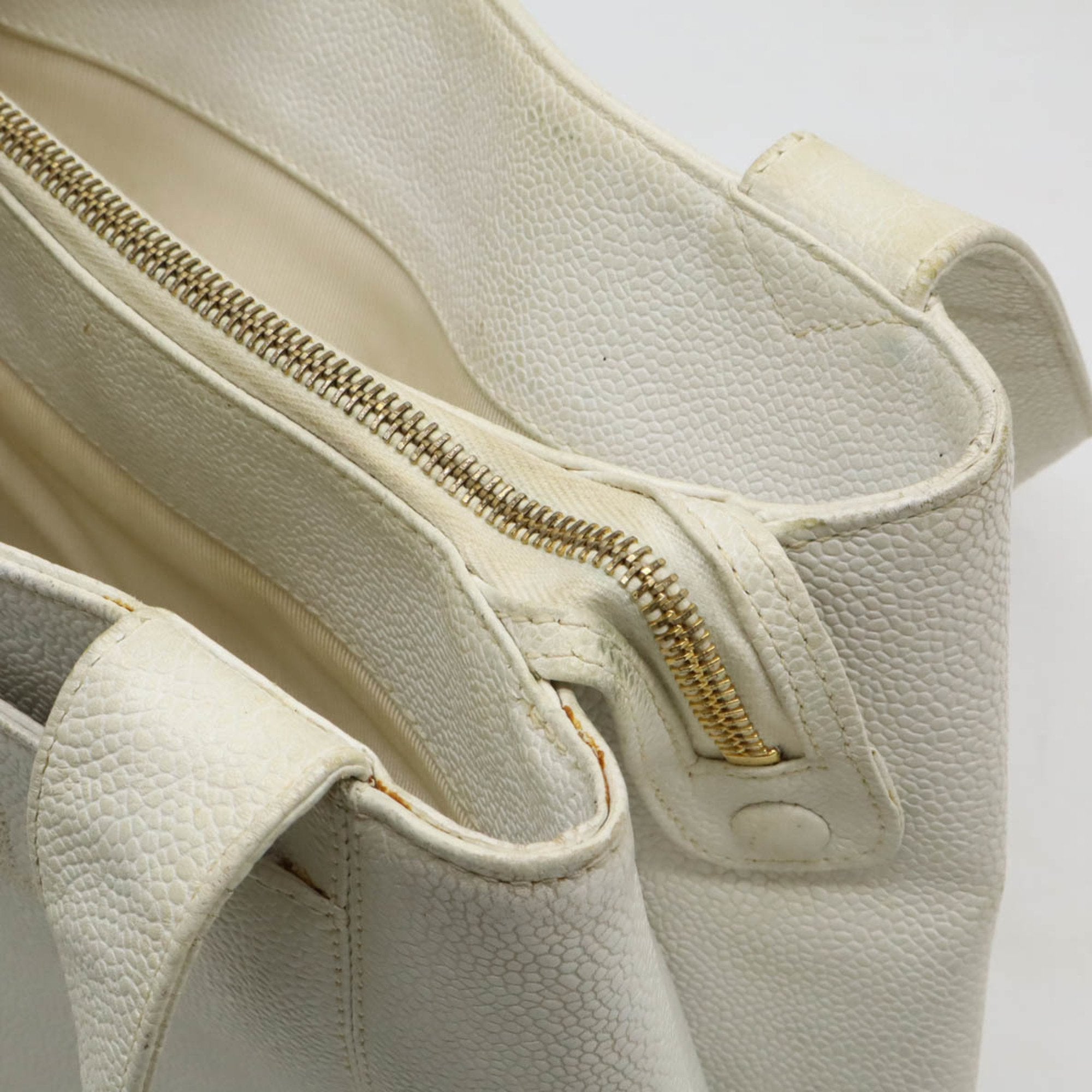 Chanel Caviar Skin Off-White Caviar Leather Shoulder Bag Tote Bag (Pre-Owned)