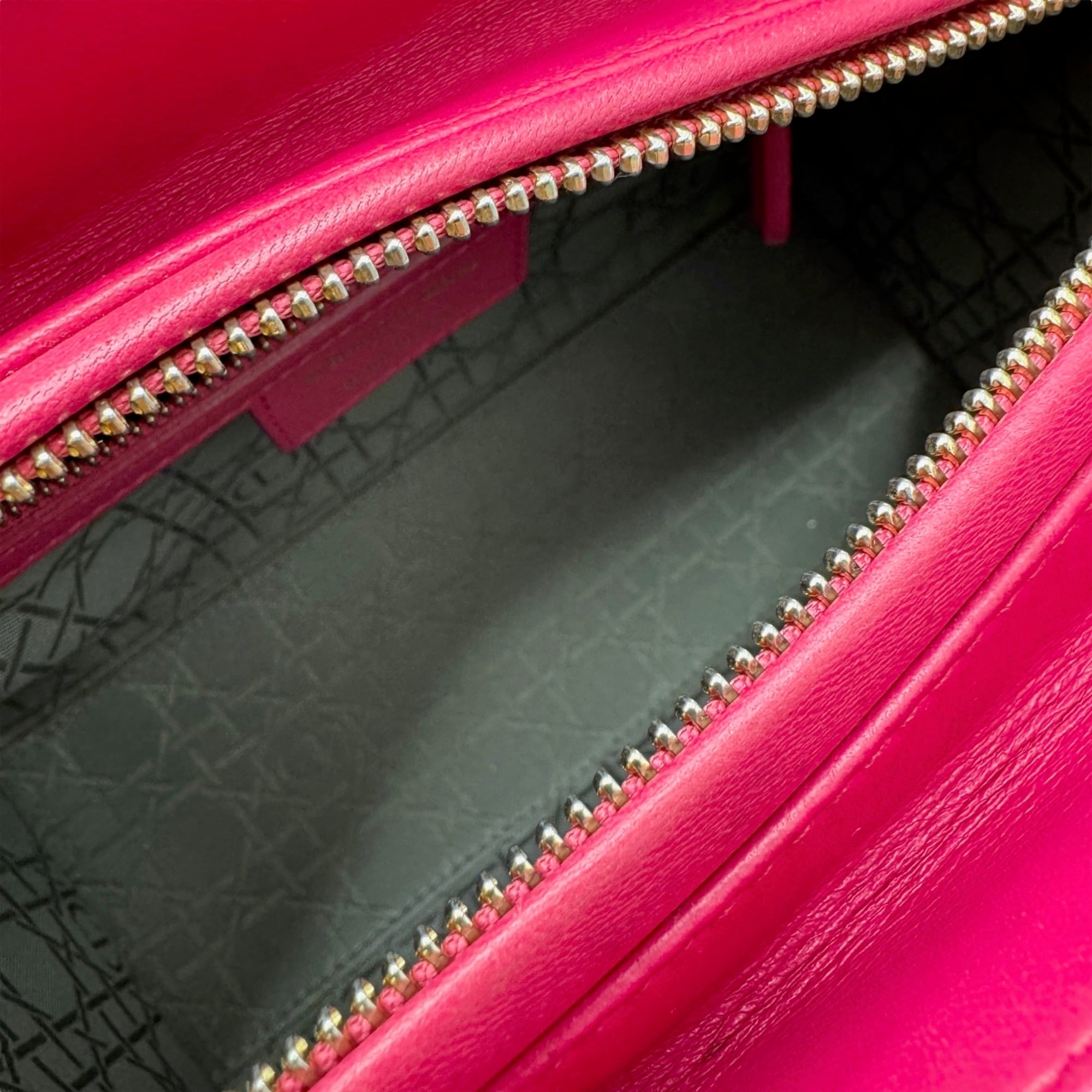 Christian Dior Pink Leather Handbag (Pre-Owned)