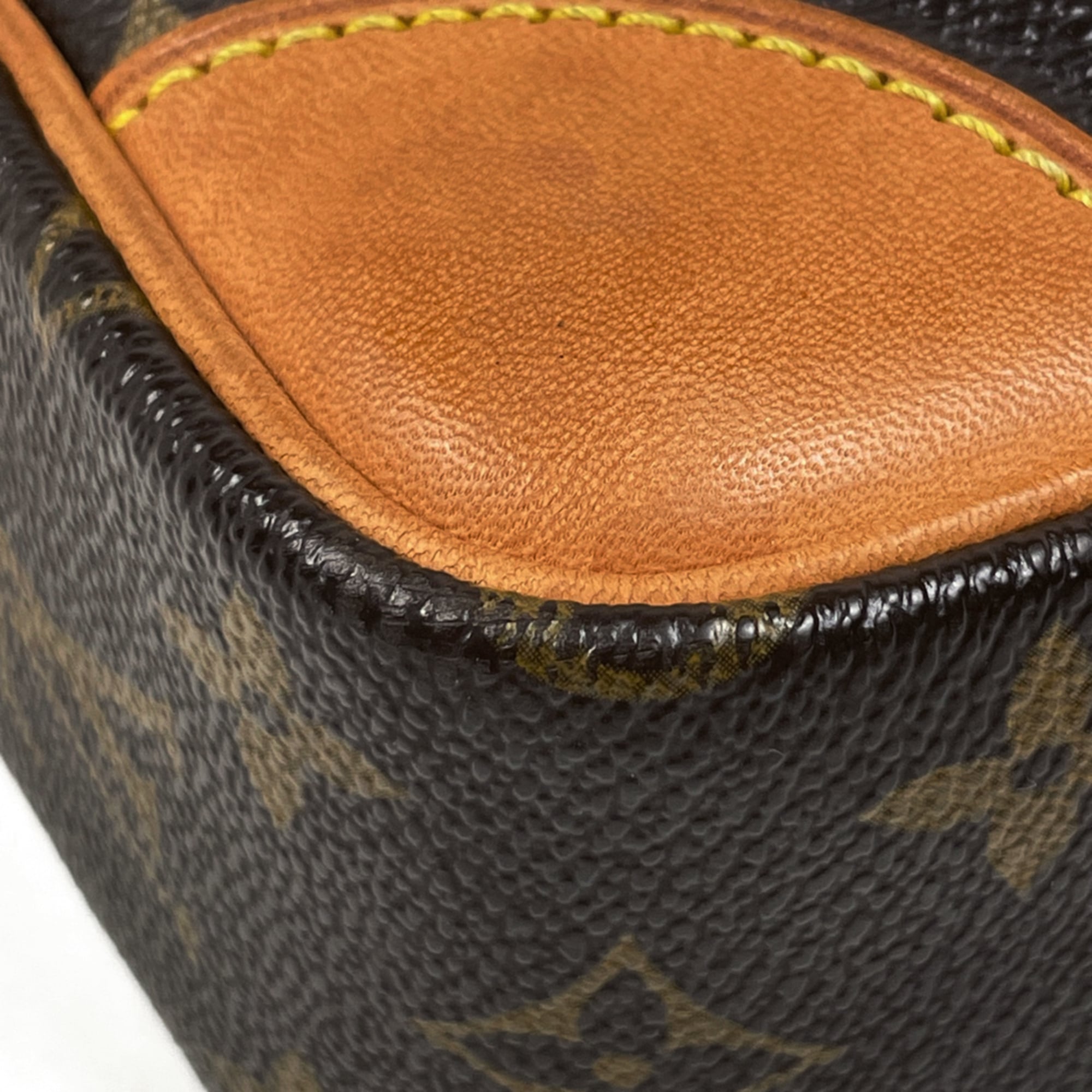 Louis Vuitton Brown Monogram Shoulder Bag (Pre-Owned)
