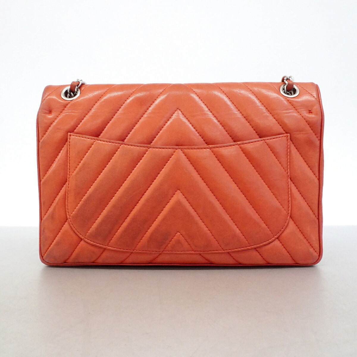 Chanel Red Color Leather Shoulder Bag (Pre-Owned)