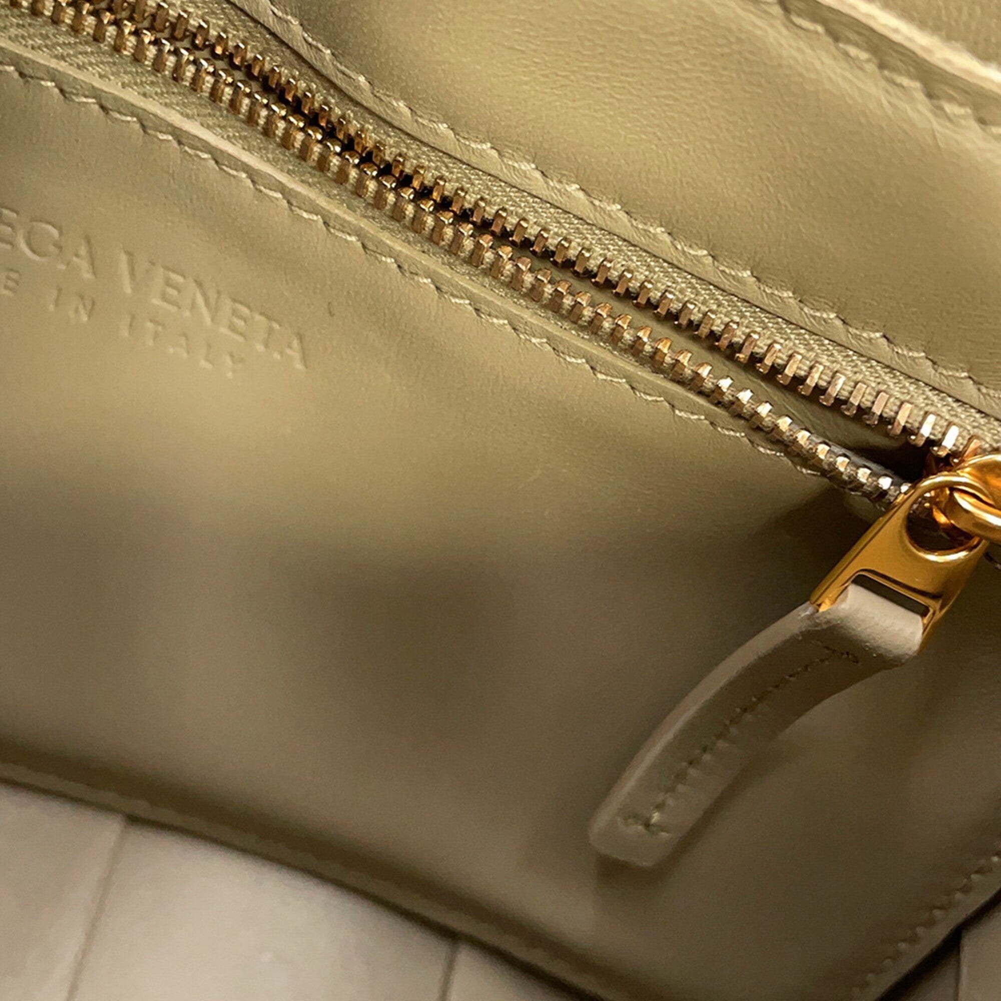 Bottega Veneta Beige Intrecciato Handbag Shoulder Bag (Pre-Owned)
