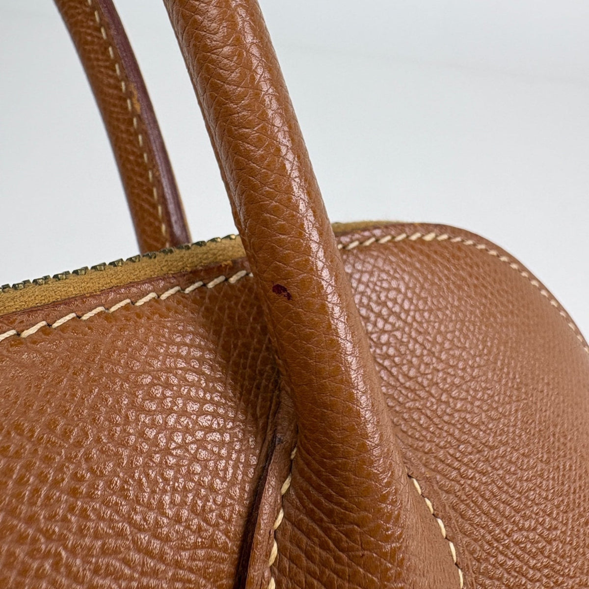 Hermes Gold Courchevel Leather Handbag (Pre-Owned)
